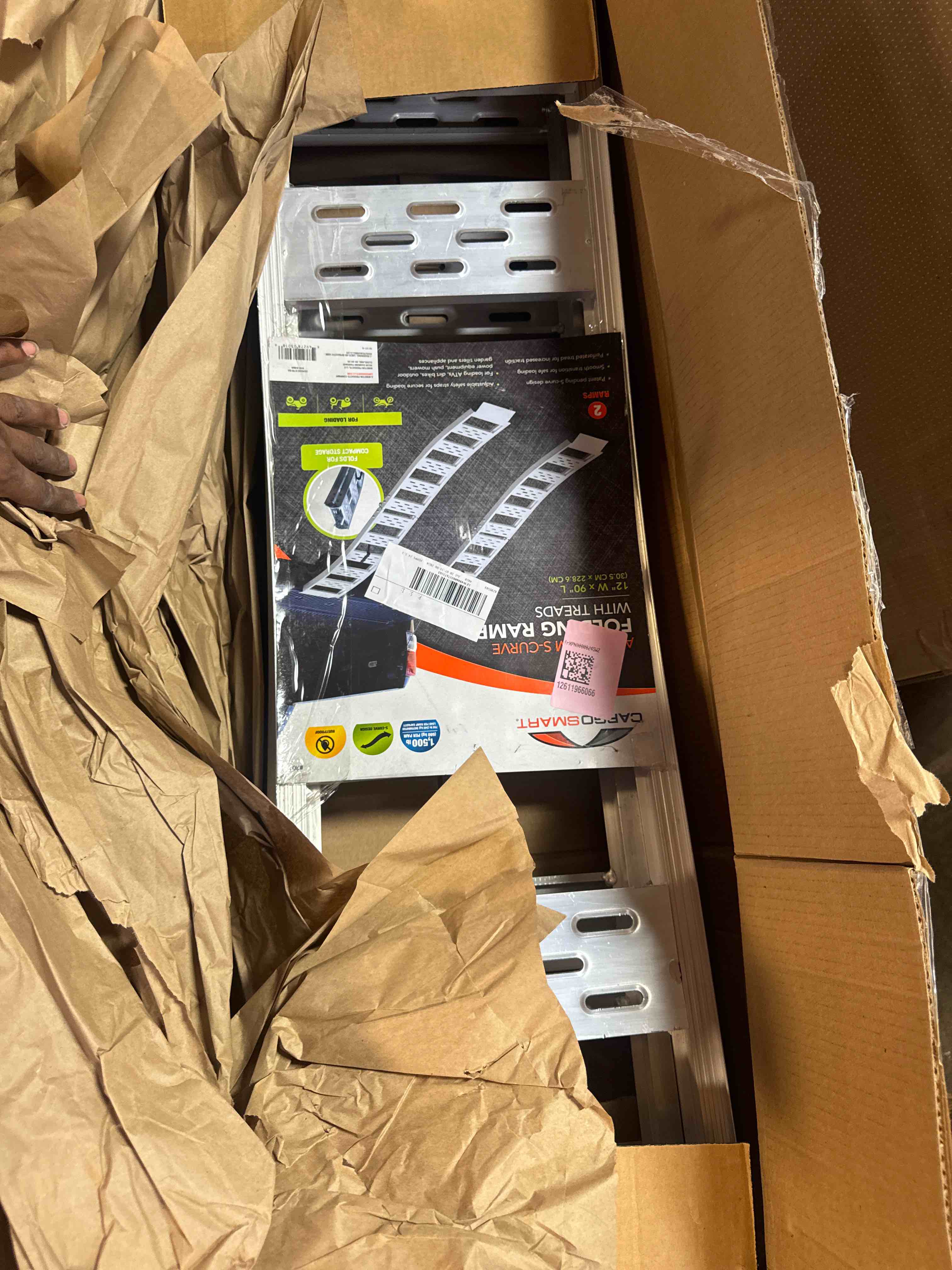 https://s3.amazonaws.com/lotting-images-prod/phillipi/YEL5662707_1724341637148.jpeg