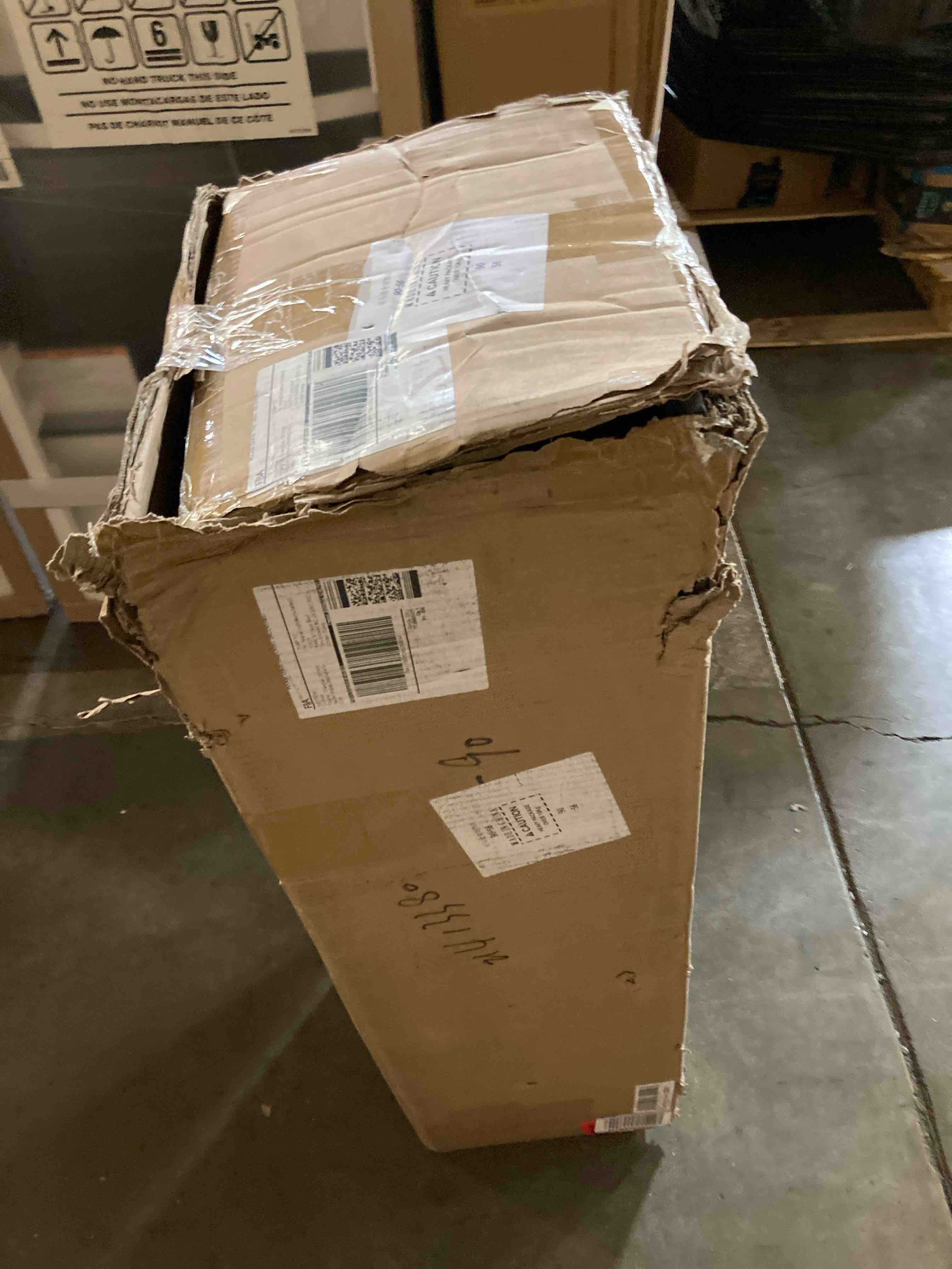 https://s3.amazonaws.com/lotting-images-prod/phillipi/YEL5666694_1706735239691.jpeg