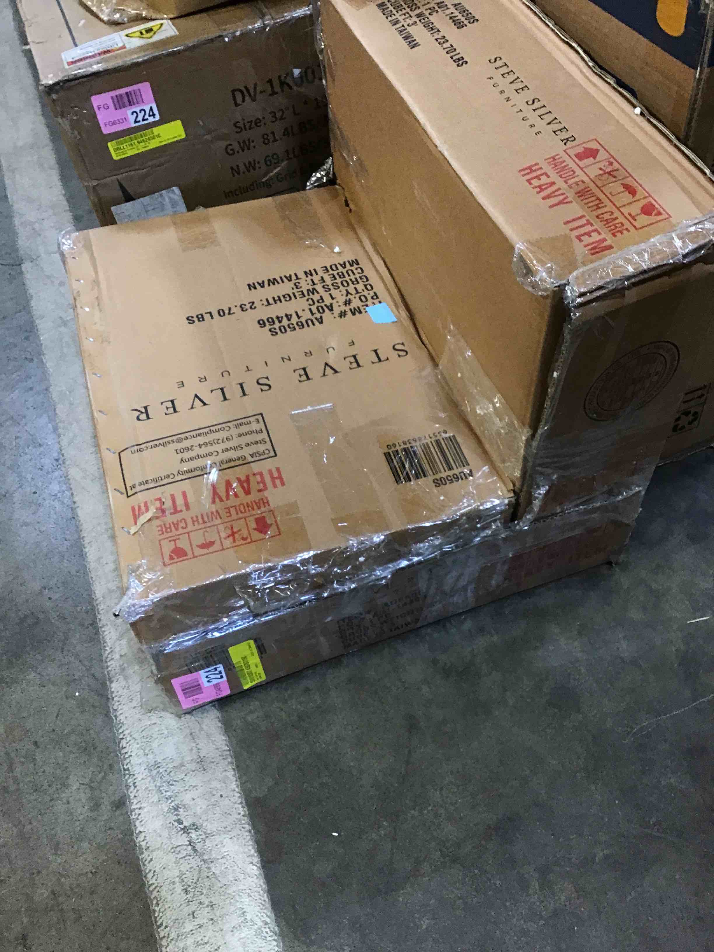 https://s3.amazonaws.com/lotting-images-prod/phillipi/YEL5667427_1708529496611.jpeg
