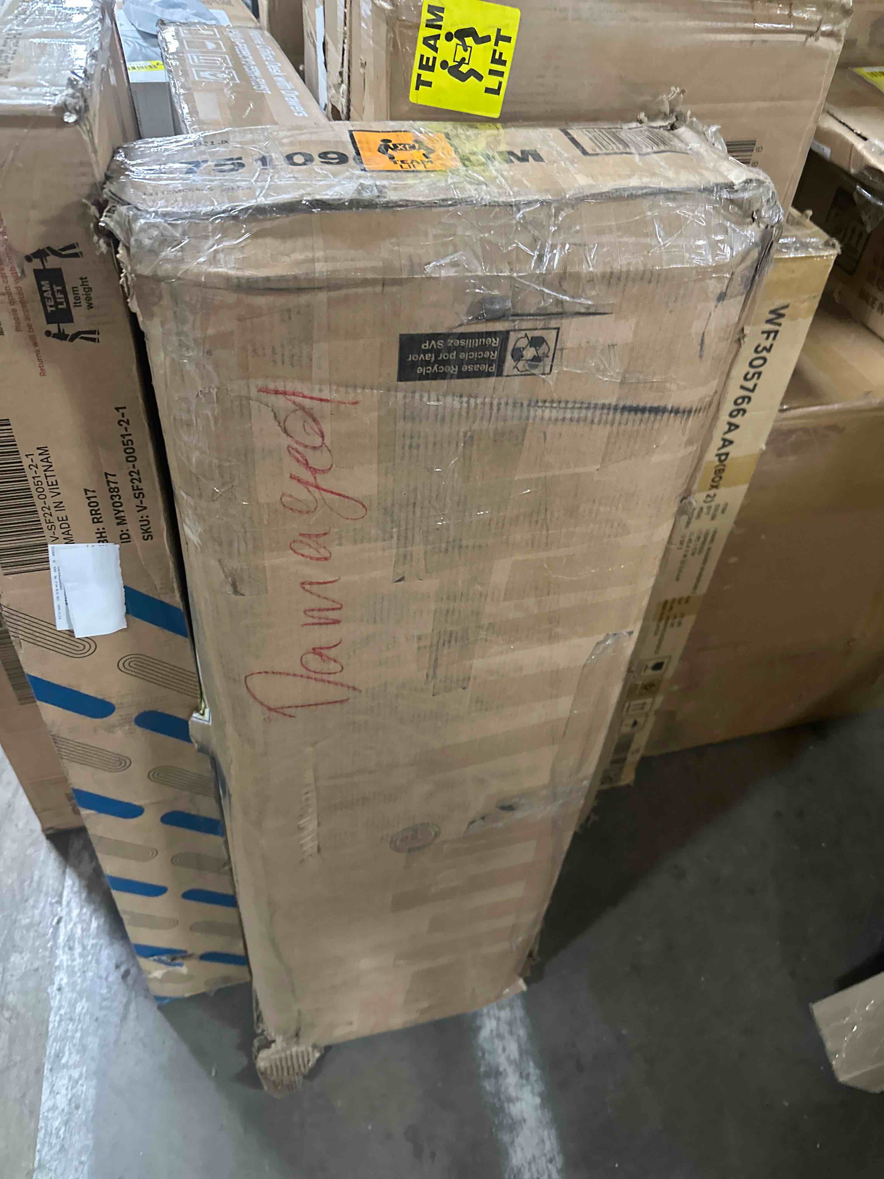 https://s3.amazonaws.com/lotting-images-prod/phillipi/YEL5671461_1706204286367.jpeg