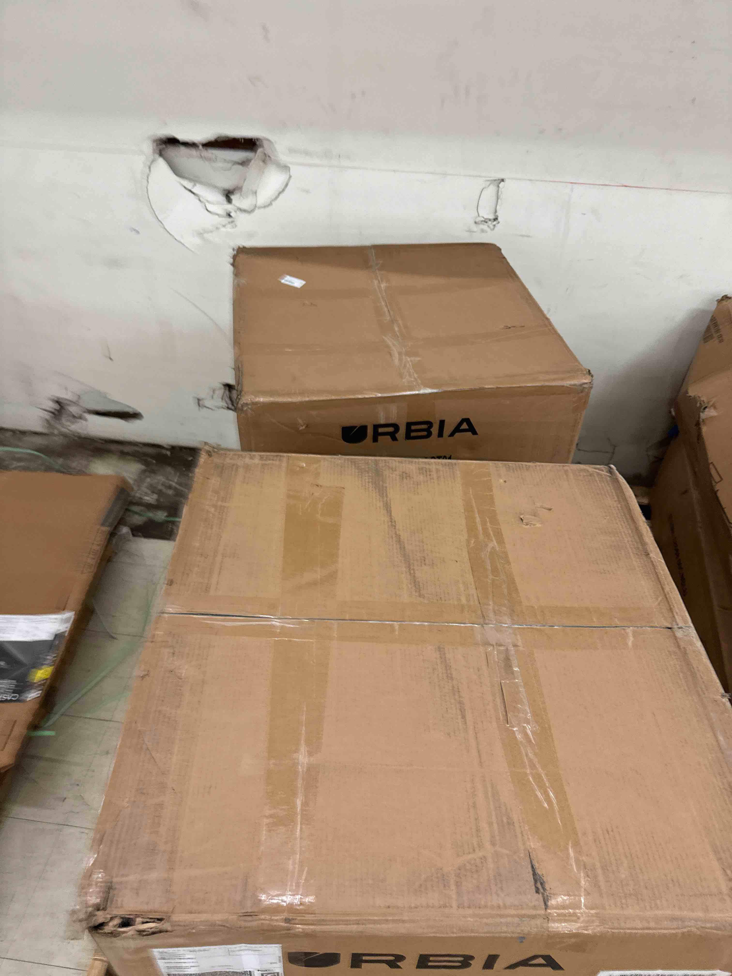 https://s3.amazonaws.com/lotting-images-prod/phillipi/YEL5873109_1720729629752.jpeg