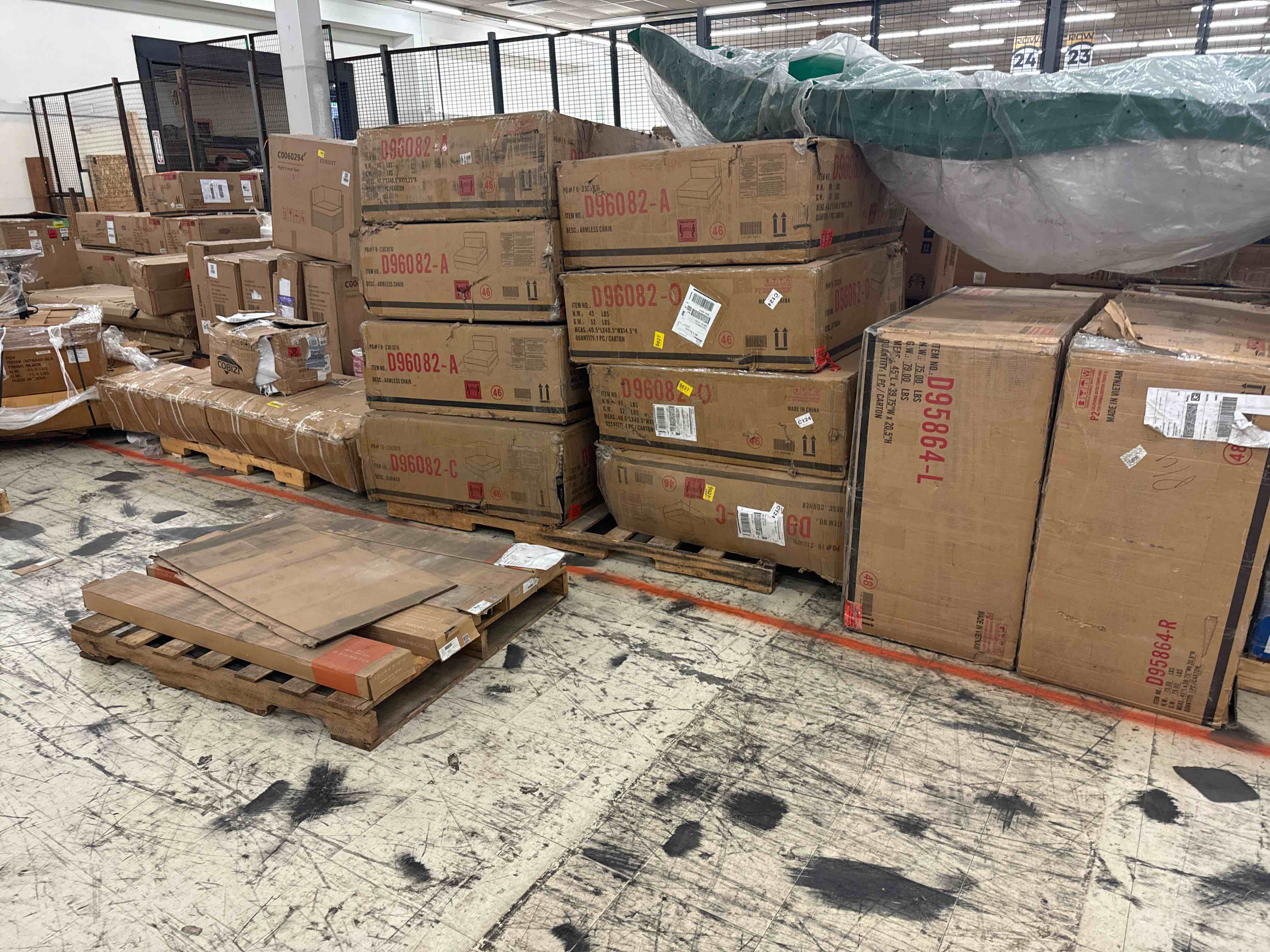https://s3.amazonaws.com/lotting-images-prod/phillipi/YEL5873132_1721935262114.jpeg