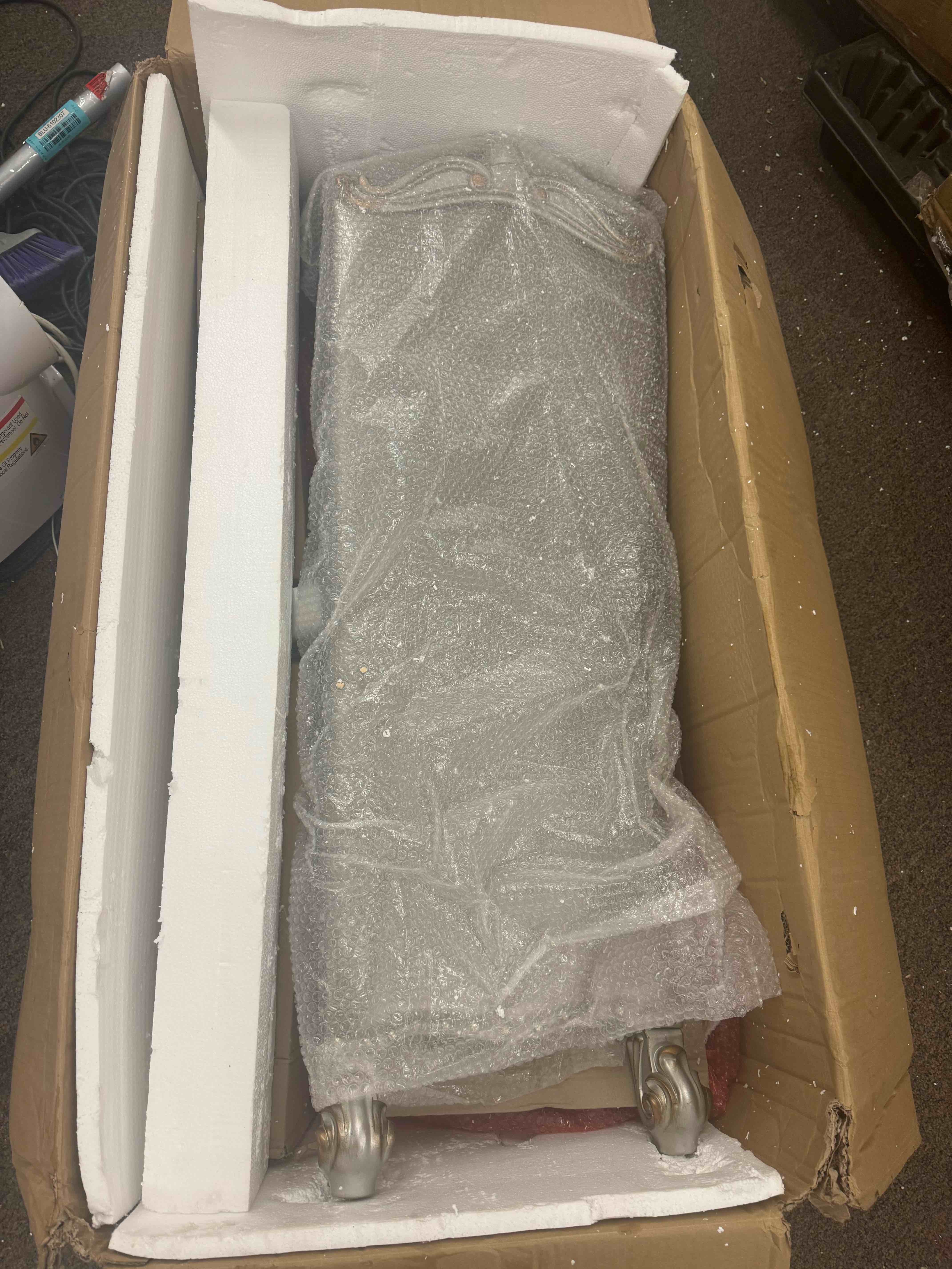 https://s3.amazonaws.com/lotting-images-prod/phillipi/YEL5873143_1721918413006.jpeg