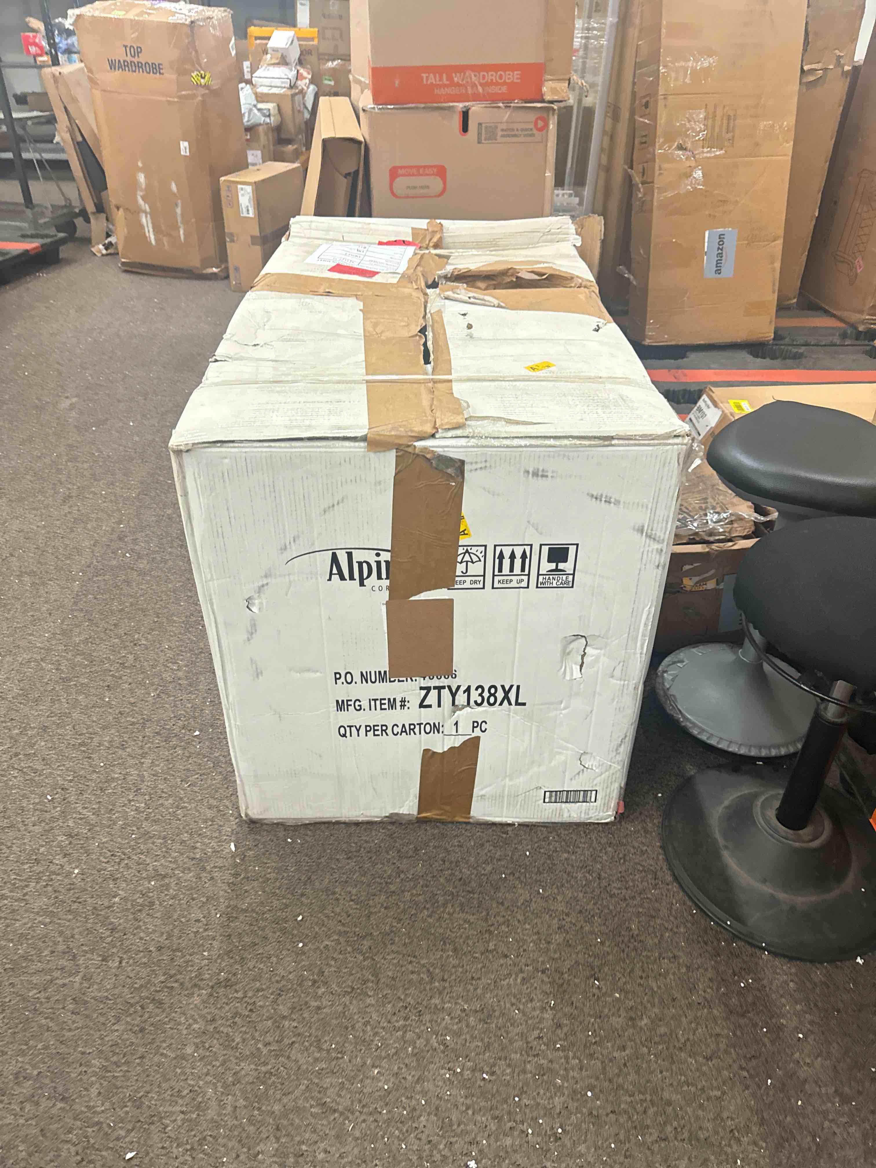 https://s3.amazonaws.com/lotting-images-prod/phillipi/YEL5873151_1721920799942.jpeg