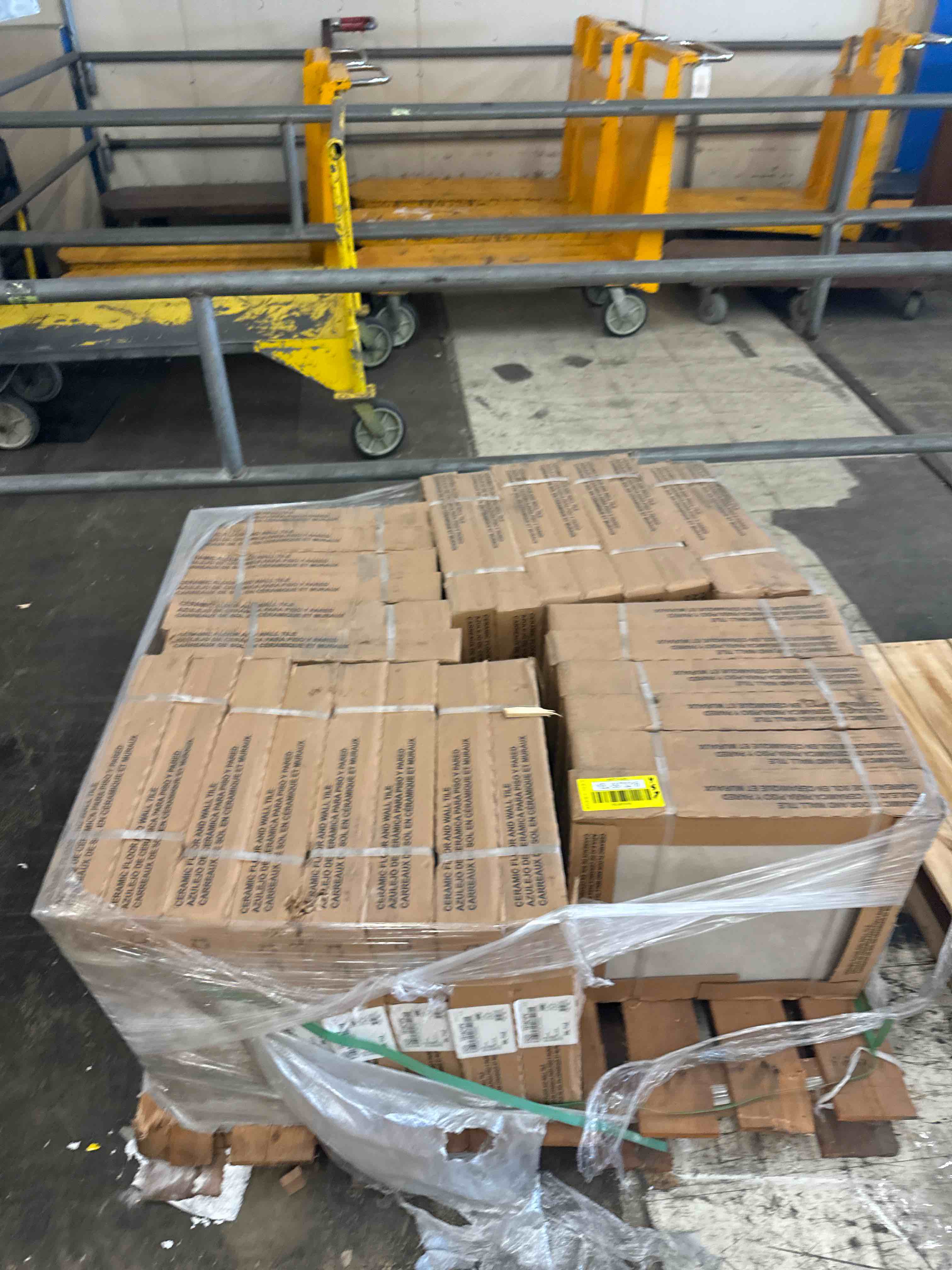 https://s3.amazonaws.com/lotting-images-prod/phillipi/YEL5873216_1722533412369.jpeg