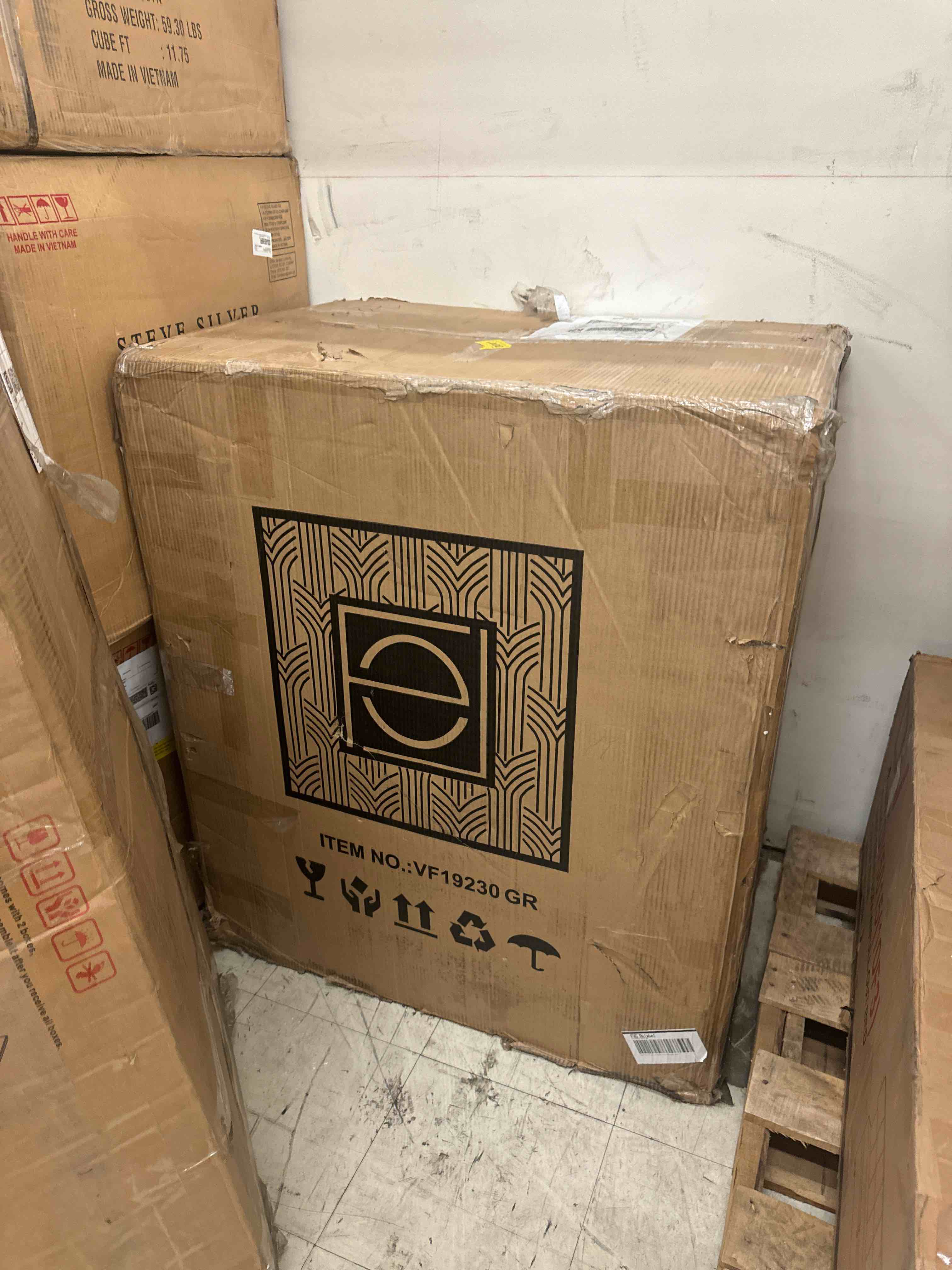 https://s3.amazonaws.com/lotting-images-prod/phillipi/YEL5873239_1723145024996.jpeg