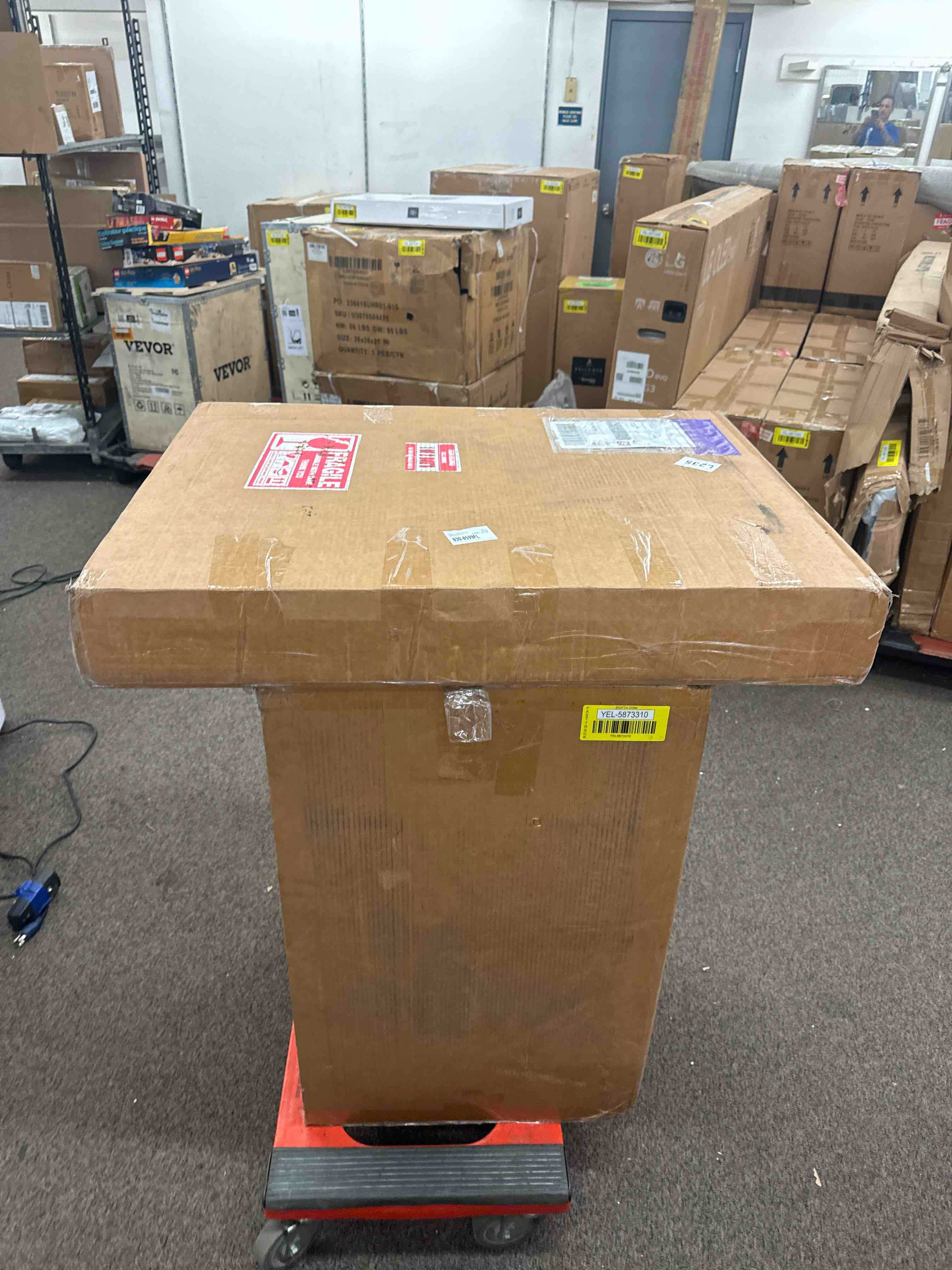 https://s3.amazonaws.com/lotting-images-prod/phillipi/YEL5873310_1724348967965.jpeg