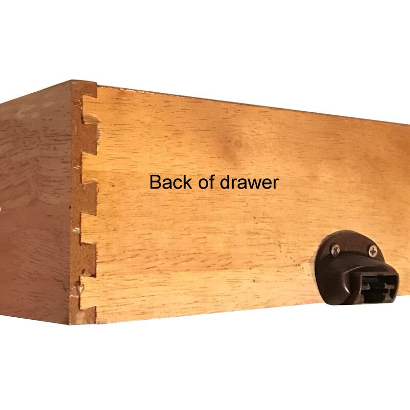 https://s3.amazonaws.com/lotting-images-prod/phillipi/YEL5873325_1724350127446.jpeg