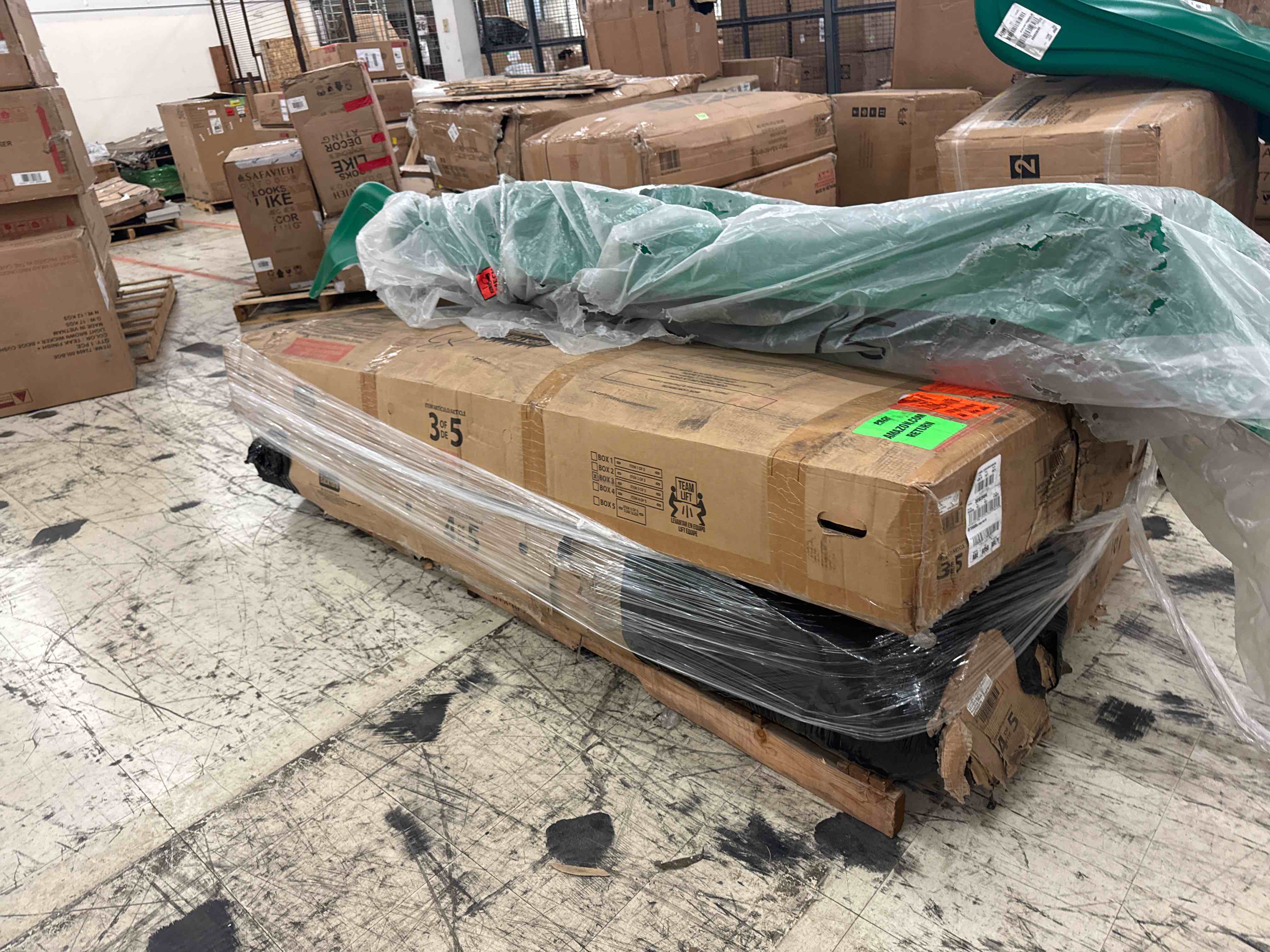 https://s3.amazonaws.com/lotting-images-prod/phillipi/YEL5873328_1724353117315.jpeg