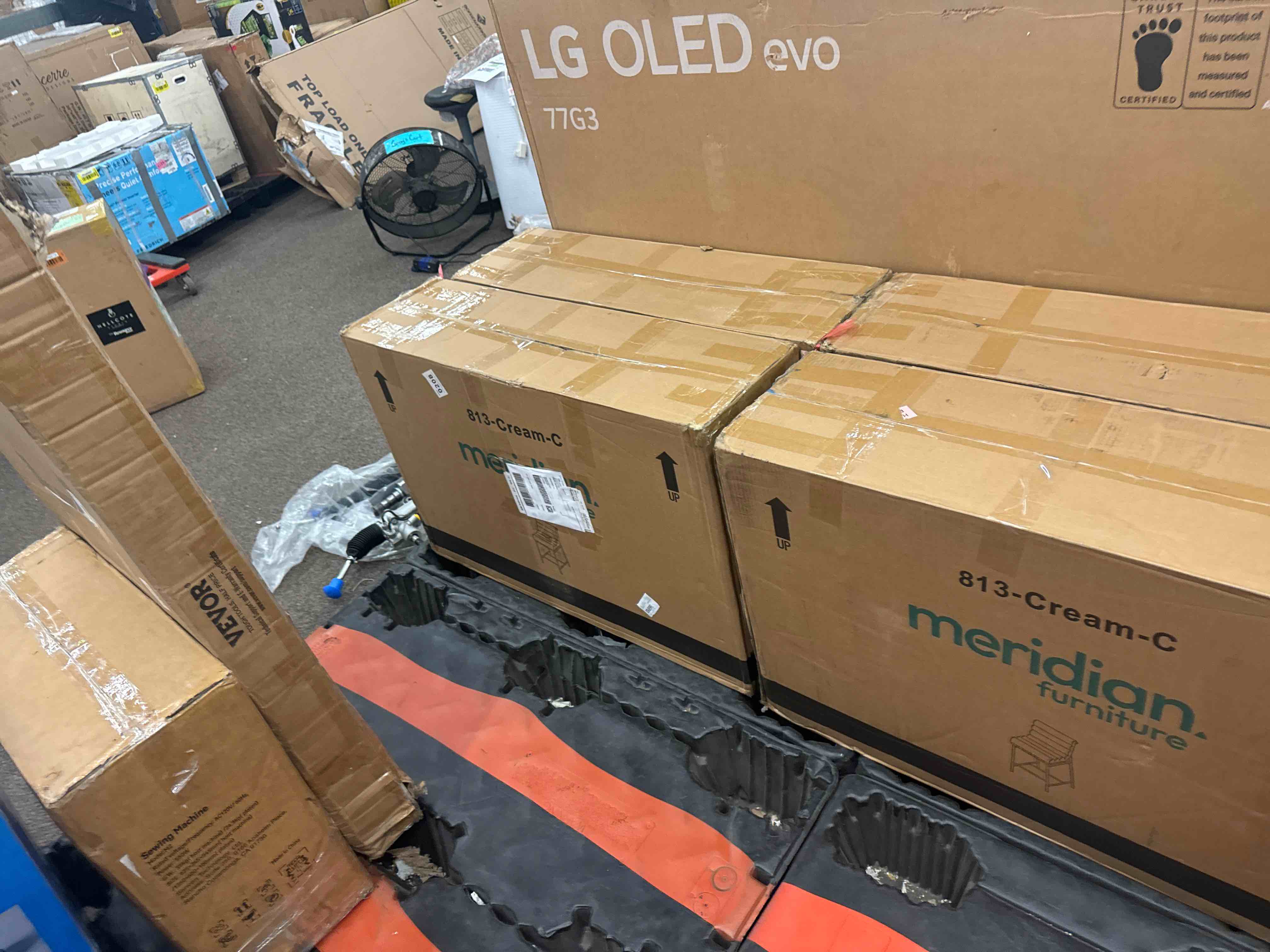 https://s3.amazonaws.com/lotting-images-prod/phillipi/YEL5873342_1724346928681.jpeg