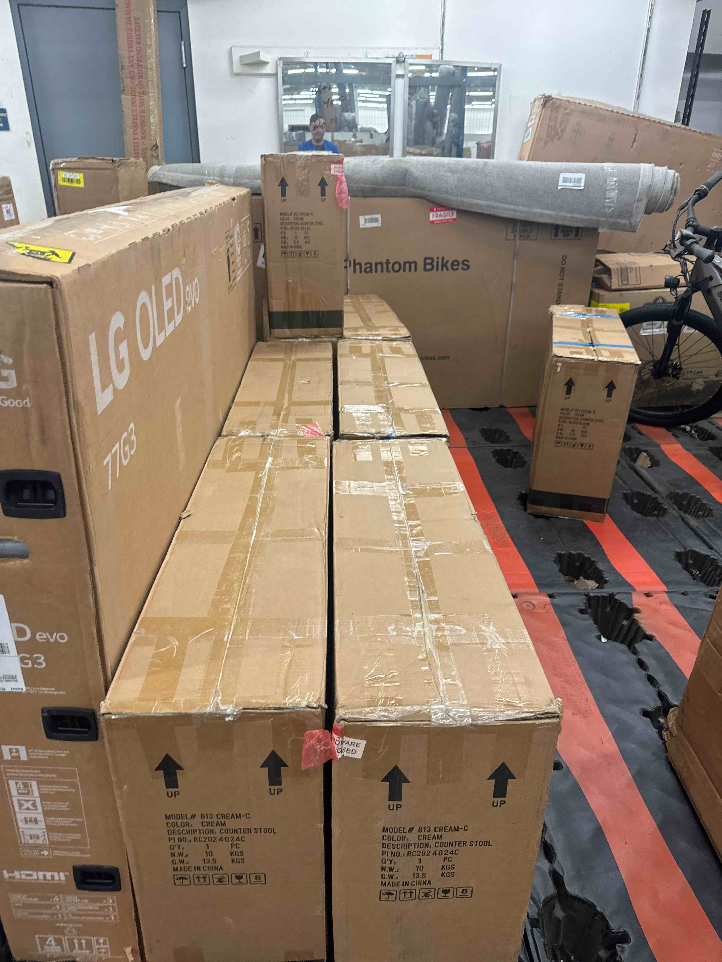 https://s3.amazonaws.com/lotting-images-prod/phillipi/YEL5873342_1724346933137.jpeg