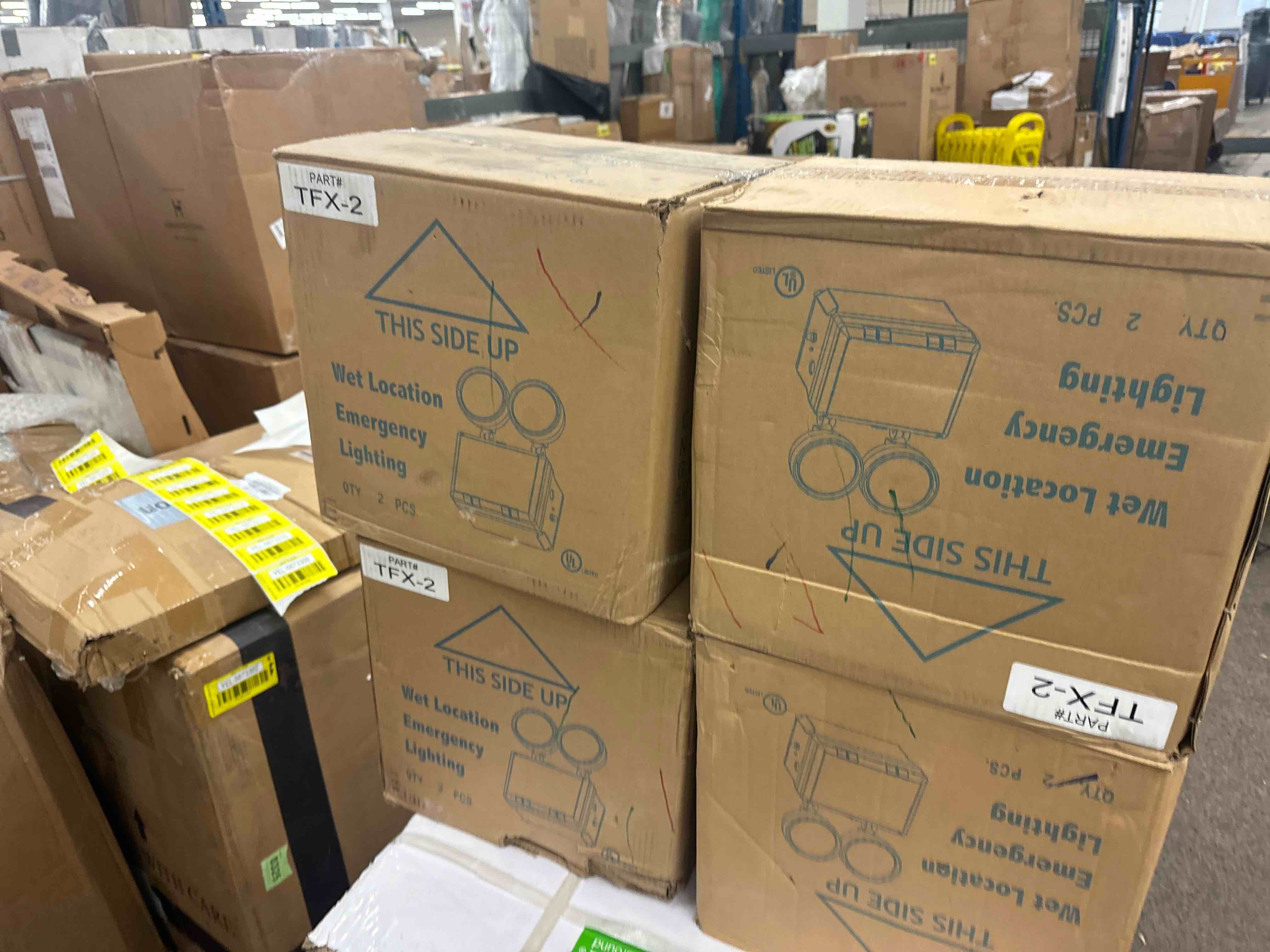 https://s3.amazonaws.com/lotting-images-prod/phillipi/YEL5873343_1724348616132.jpeg