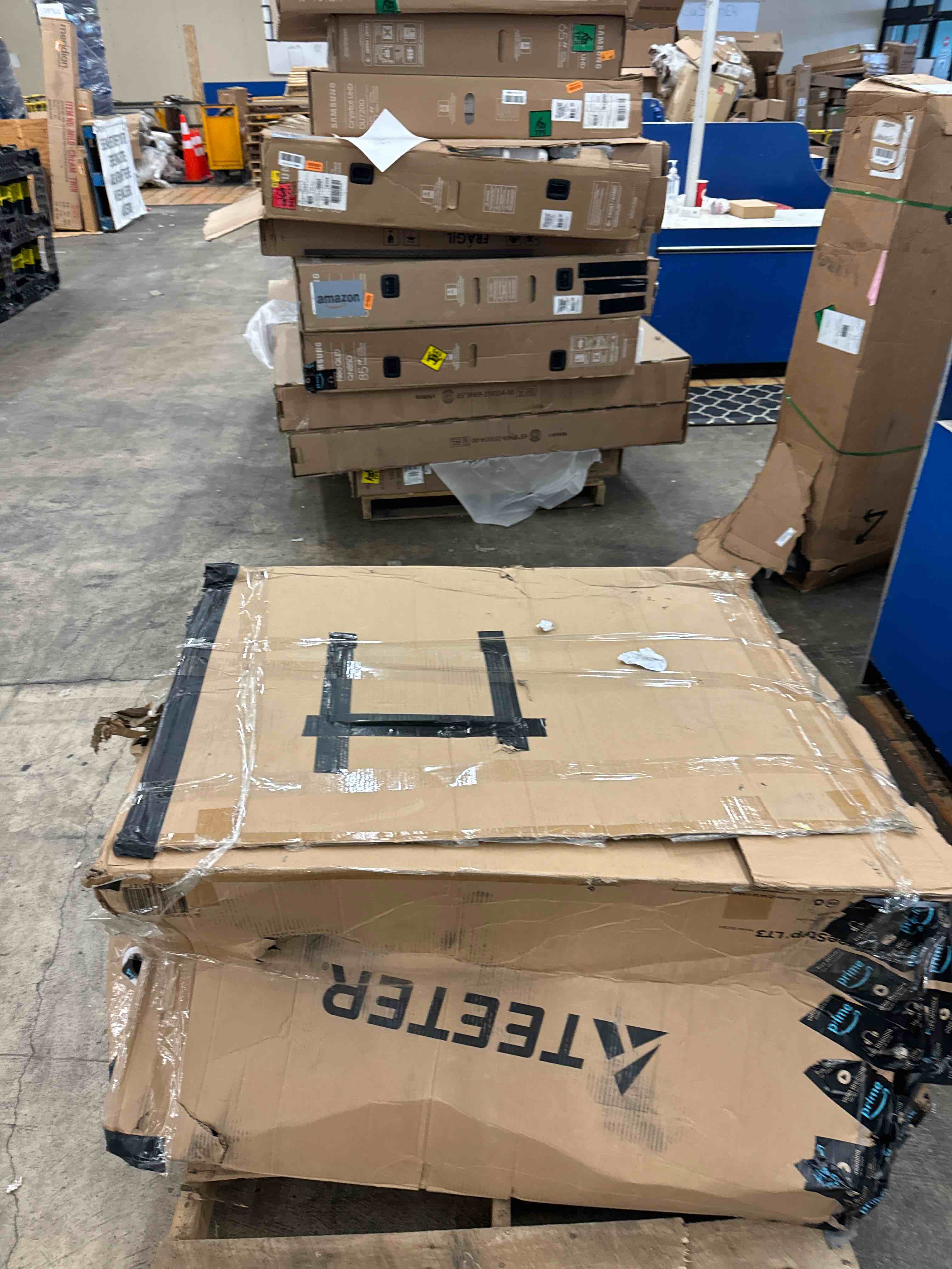 https://s3.amazonaws.com/lotting-images-prod/phillipi/YEL5873558_1732221147165.jpeg