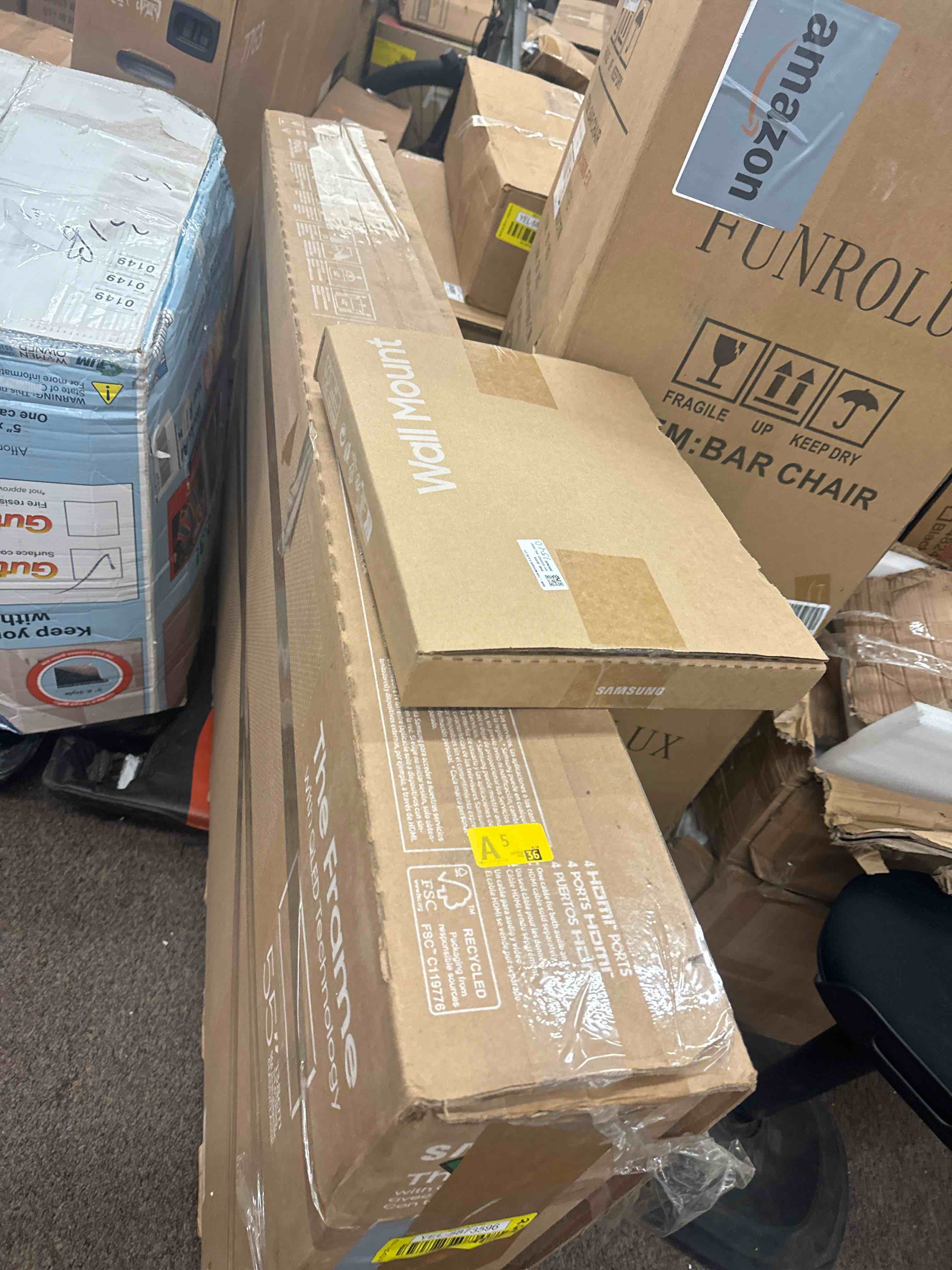https://s3.amazonaws.com/lotting-images-prod/phillipi/YEL5873596_1732745372511.jpeg