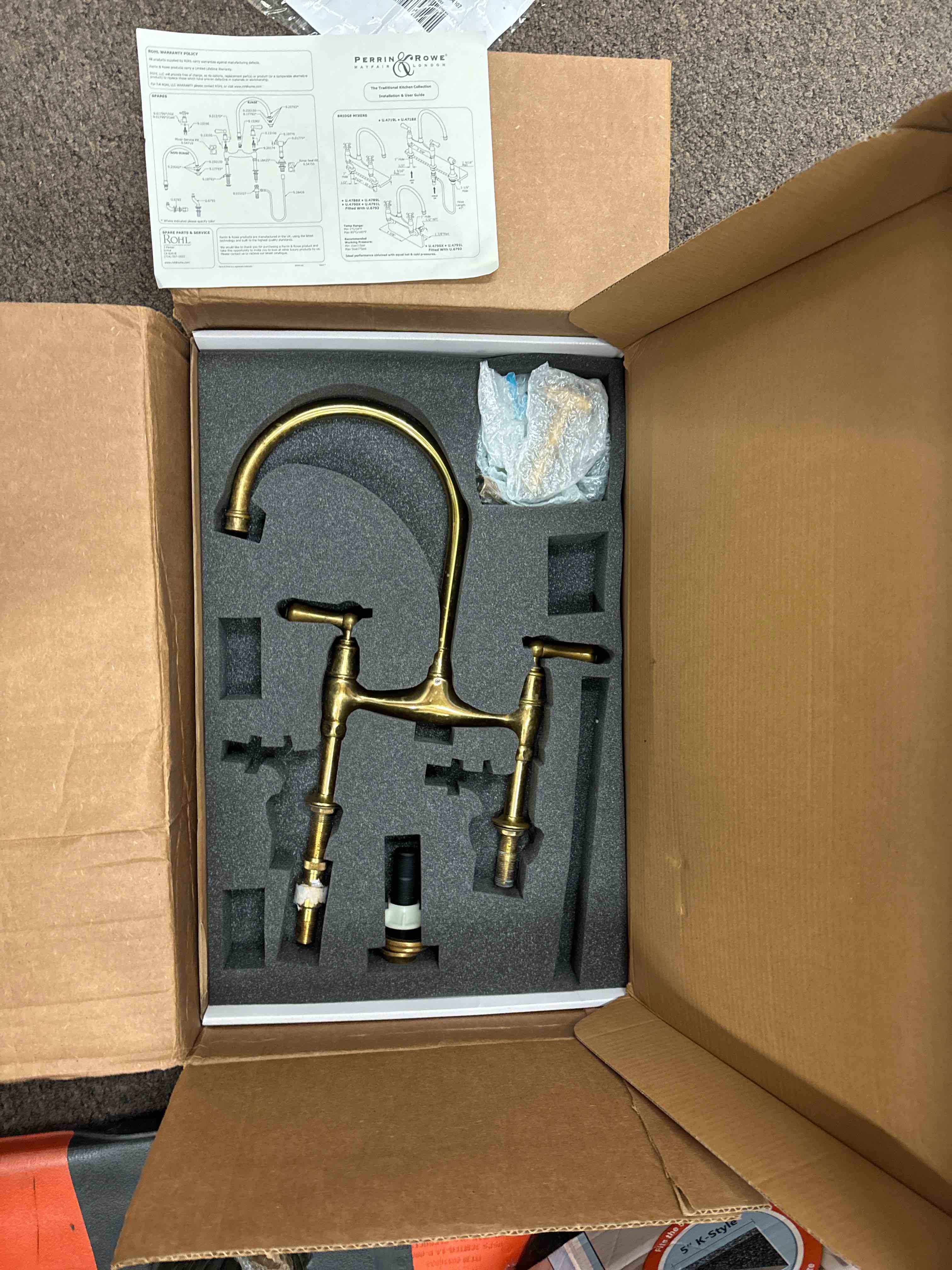 https://s3.amazonaws.com/lotting-images-prod/phillipi/YEL5873600_1732729172146.jpeg