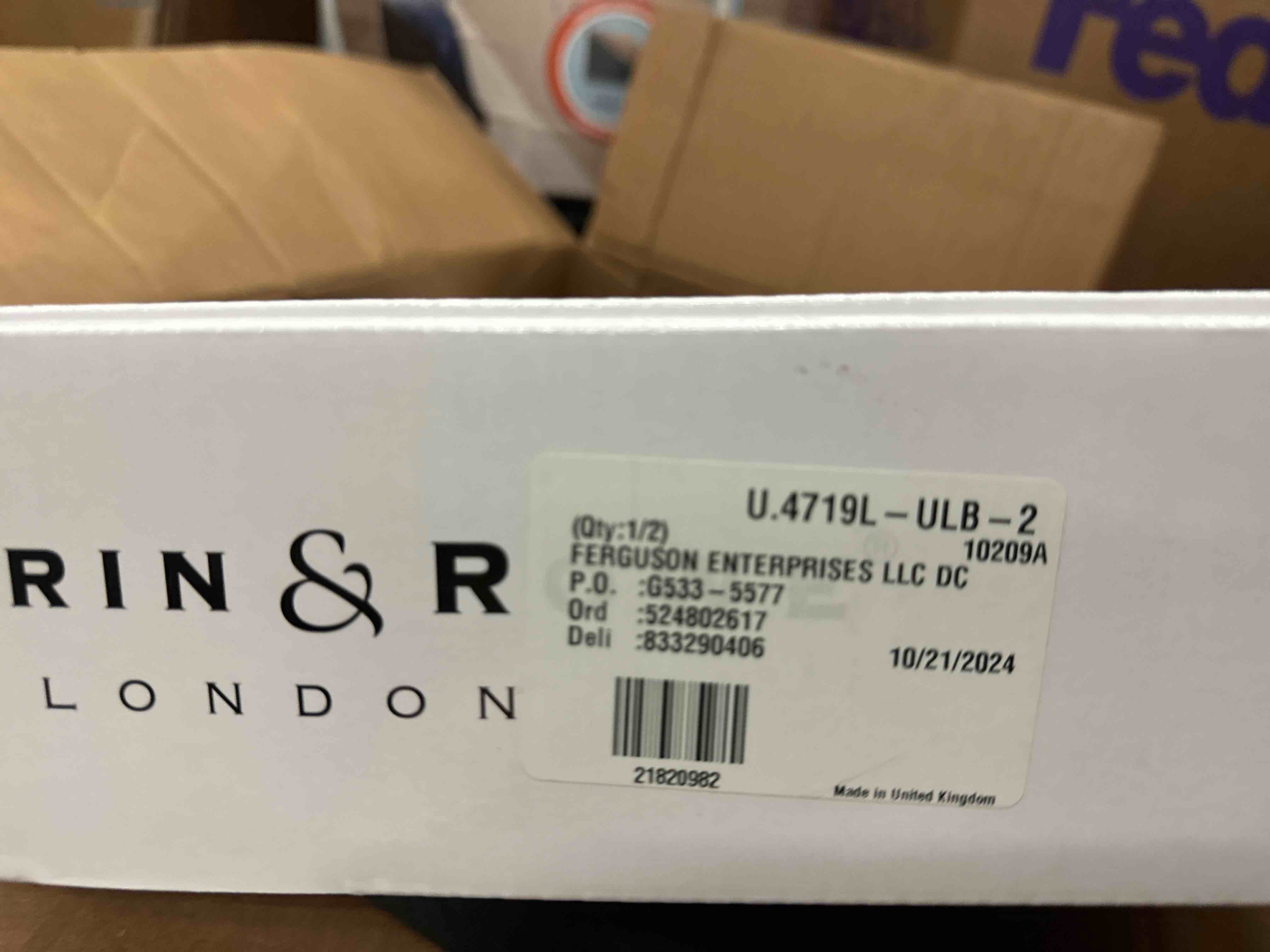 https://s3.amazonaws.com/lotting-images-prod/phillipi/YEL5873600_1732729430934.jpeg