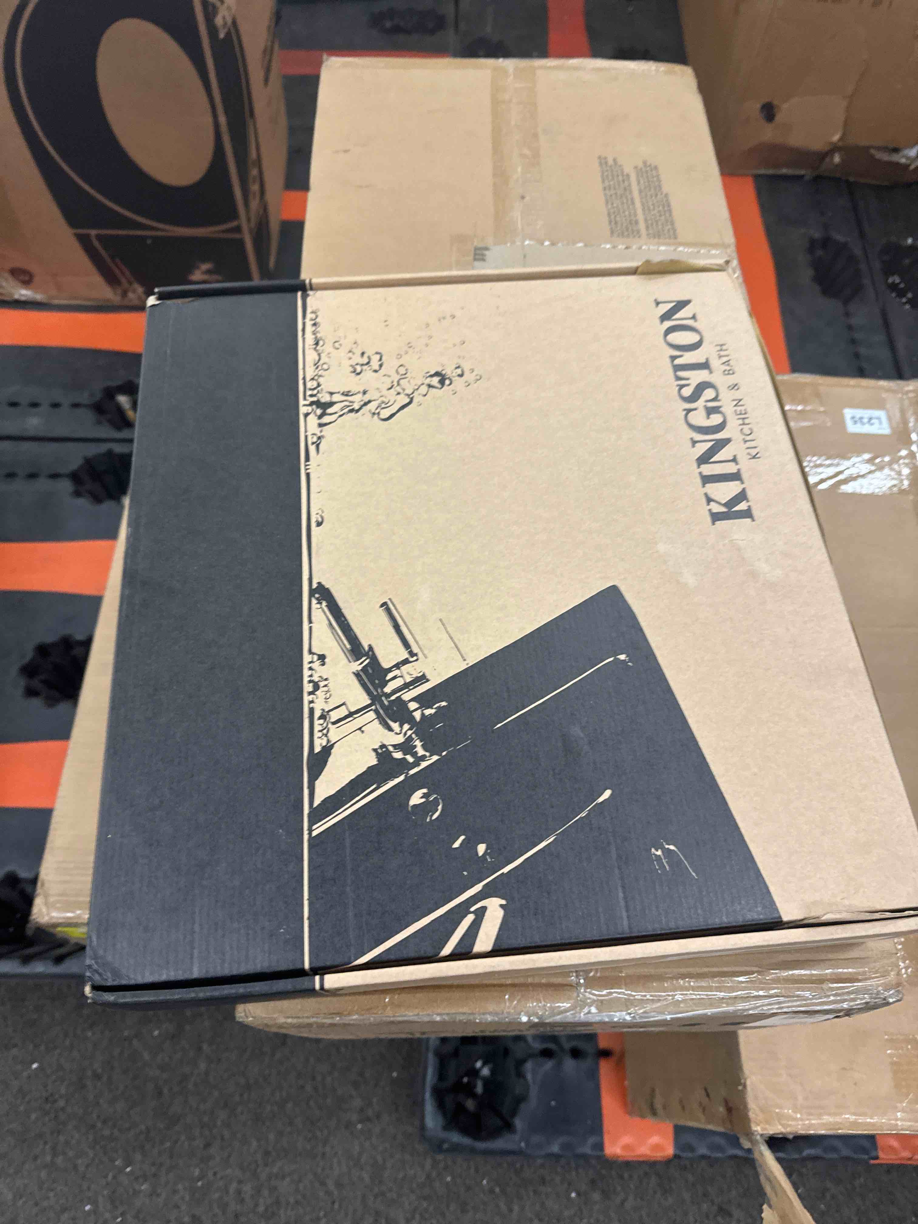https://s3.amazonaws.com/lotting-images-prod/phillipi/YEL5873609_1732725033164.jpeg