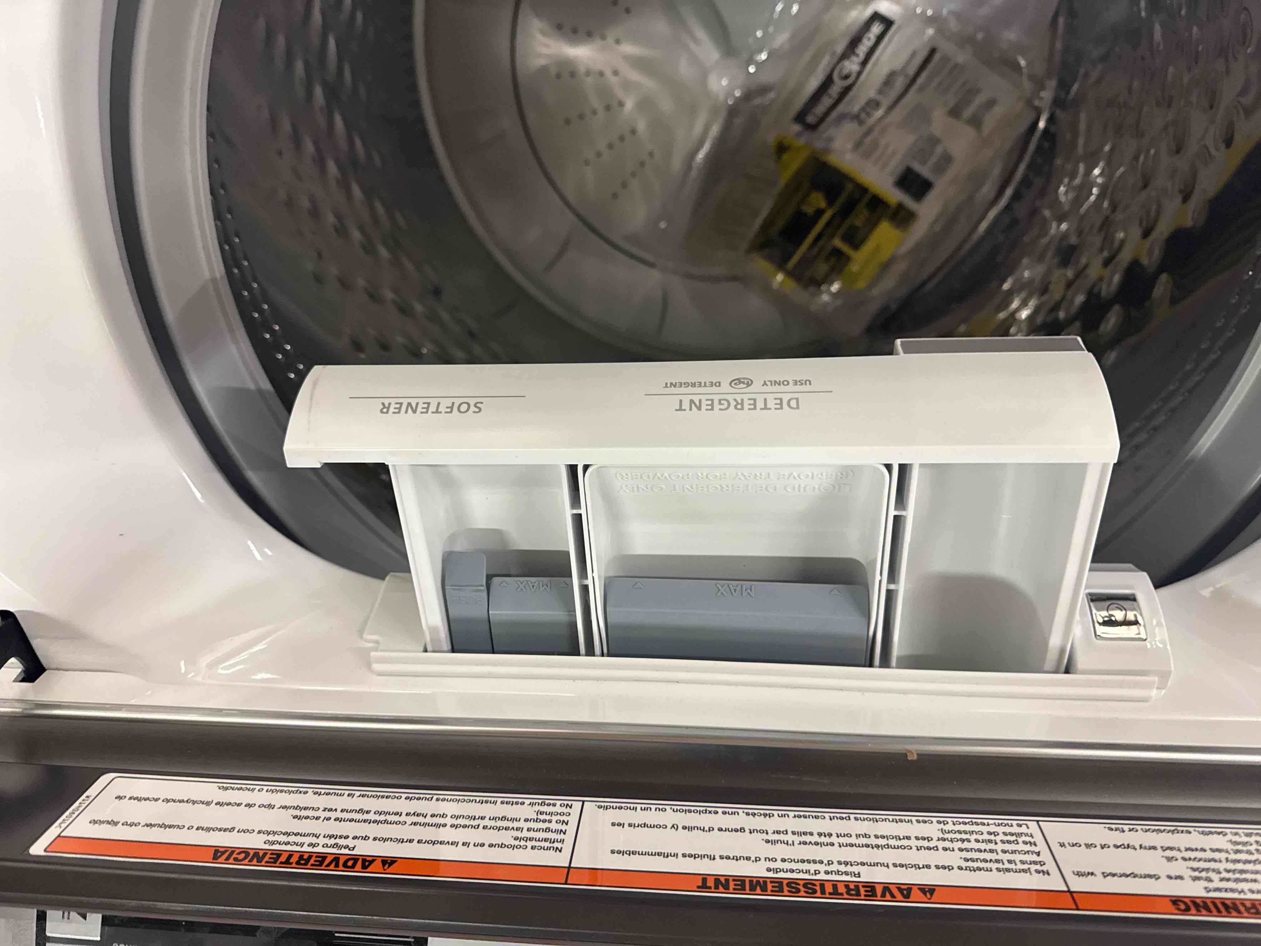 https://s3.amazonaws.com/lotting-images-prod/phillipi/YEL5873657_1737044426147.jpeg