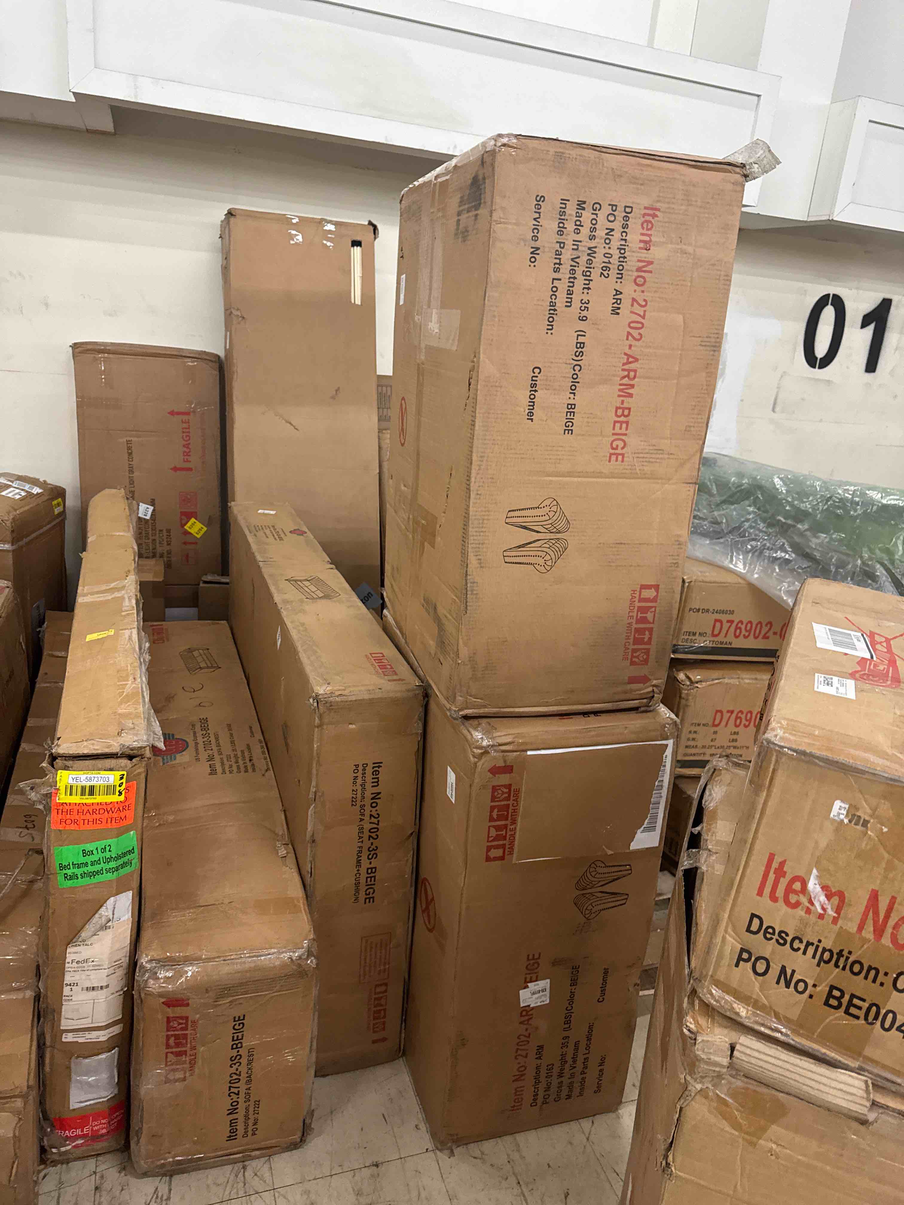 https://s3.amazonaws.com/lotting-images-prod/phillipi/YEL5873691_1733343515181.jpeg