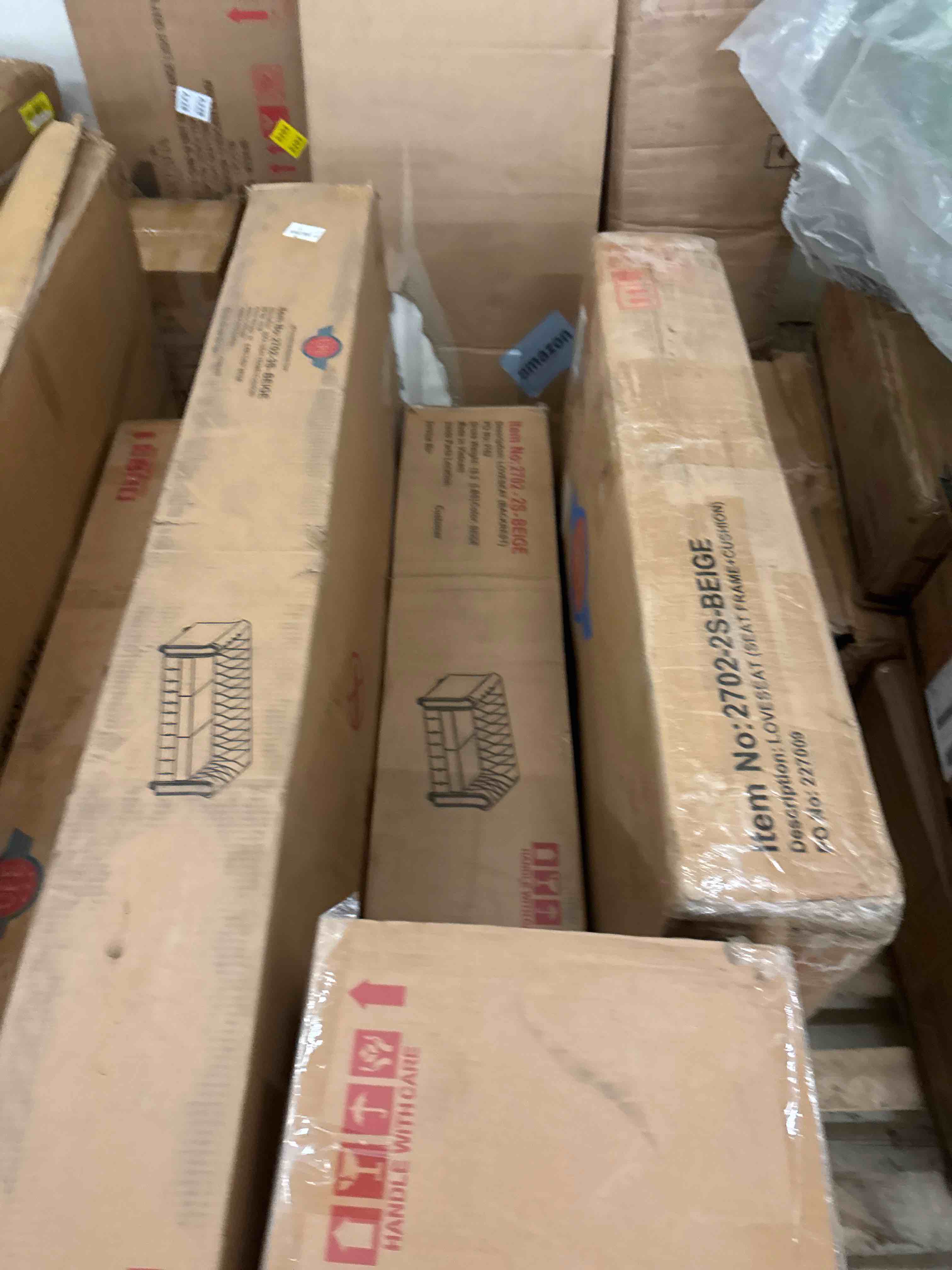 https://s3.amazonaws.com/lotting-images-prod/phillipi/YEL5873691_1733343521023.jpeg