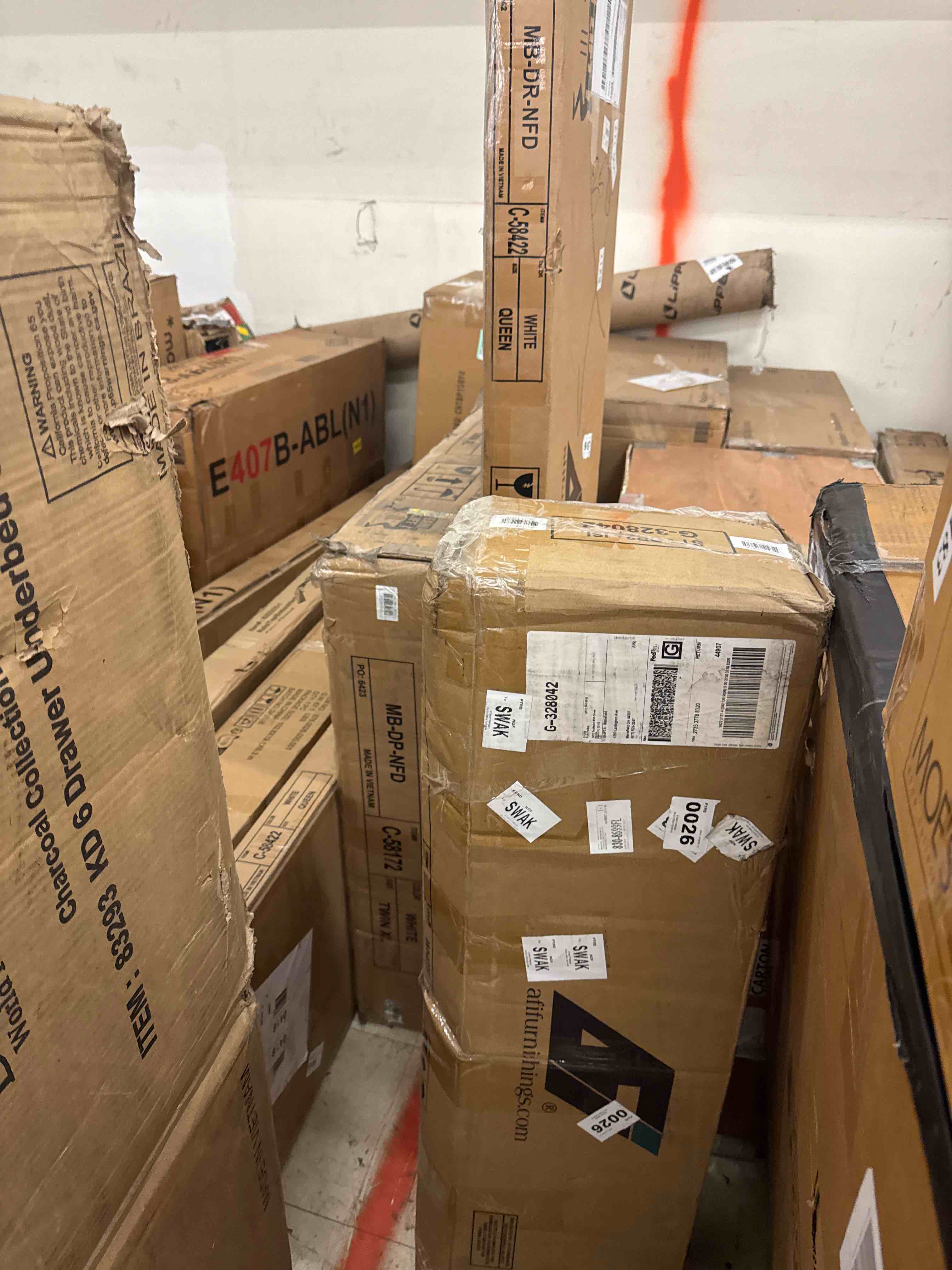 https://s3.amazonaws.com/lotting-images-prod/phillipi/YEL5873701_1733346603288.jpeg