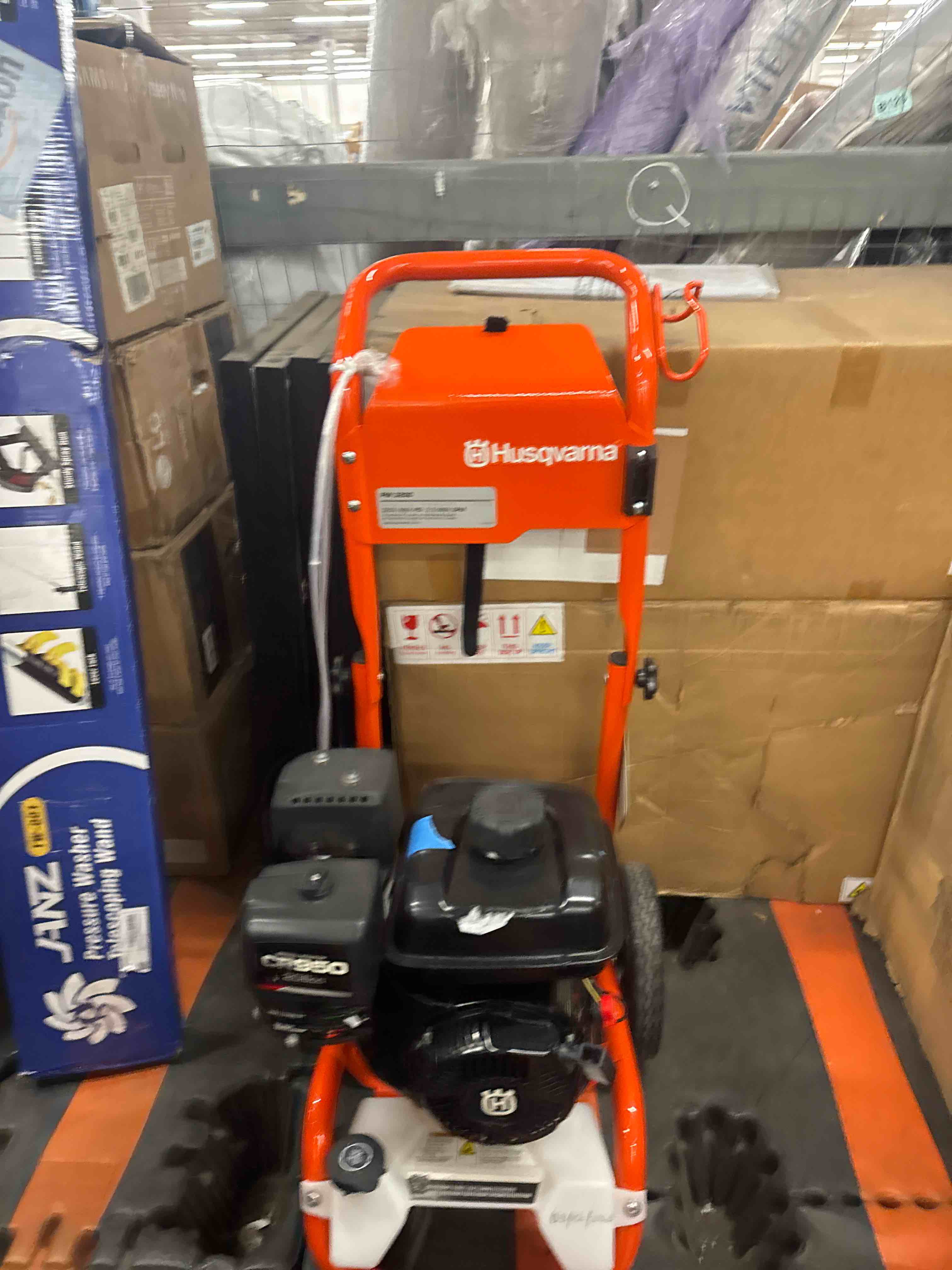 https://s3.amazonaws.com/lotting-images-prod/phillipi/YEL5873714_1733338405406.jpeg