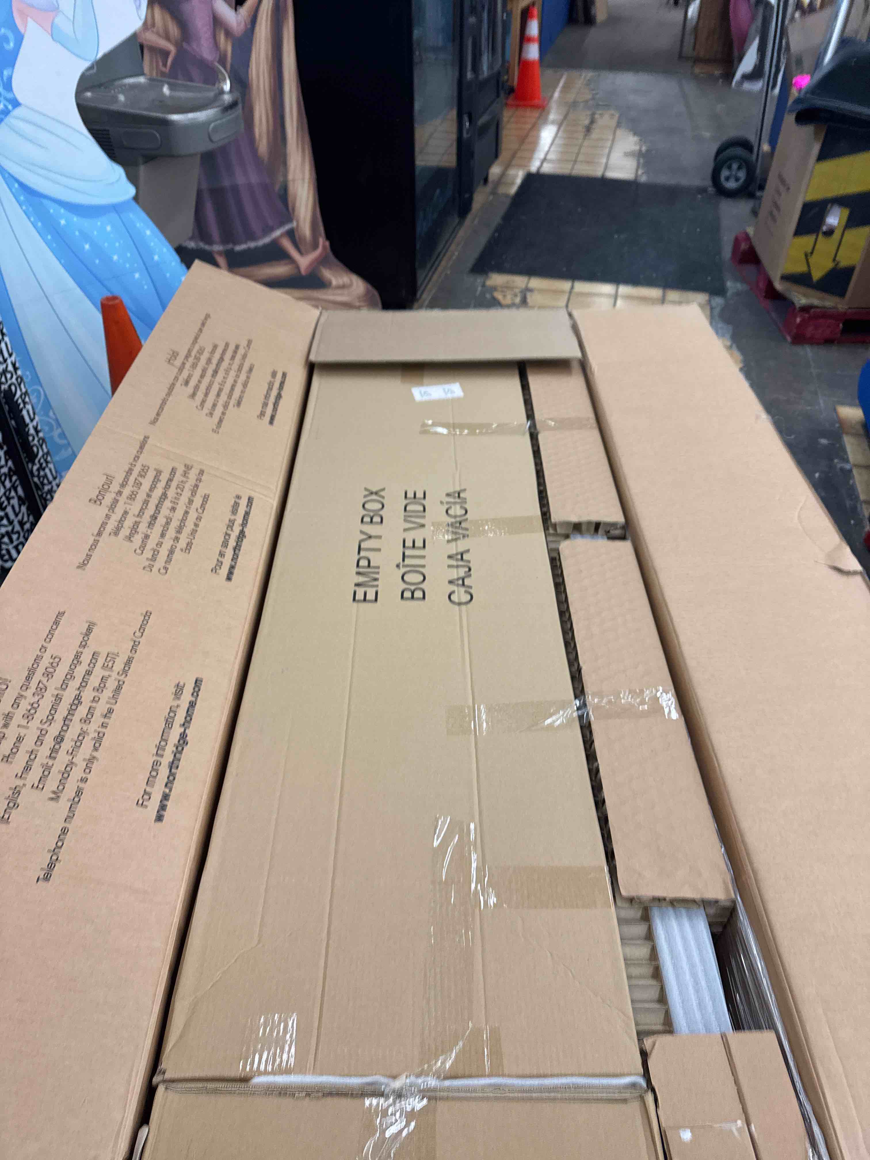https://s3.amazonaws.com/lotting-images-prod/phillipi/YEL5873723_1733330025664.jpeg