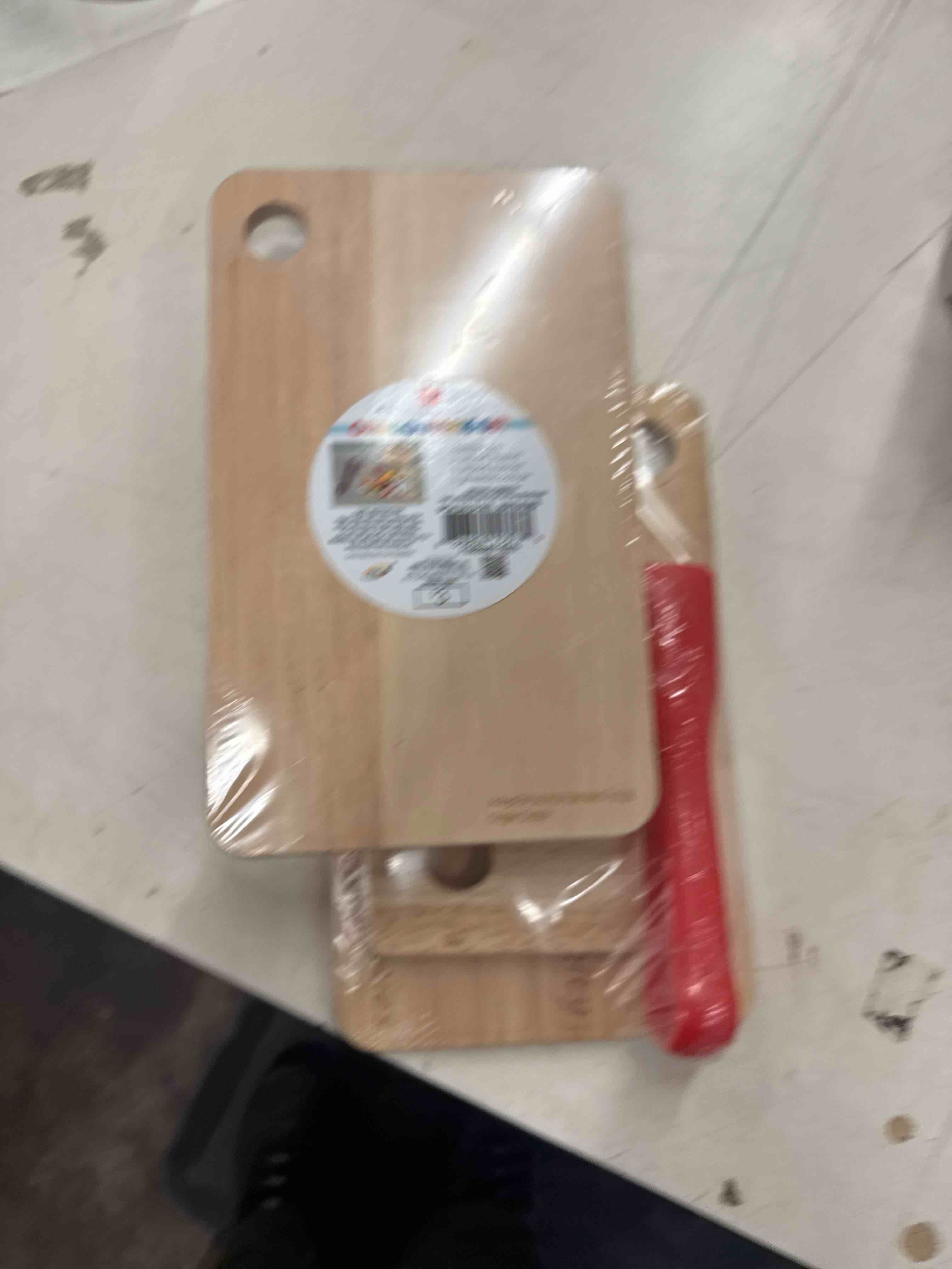 https://s3.amazonaws.com/lotting-images-prod/phillipi/YEL5873785_1733502863433.jpeg