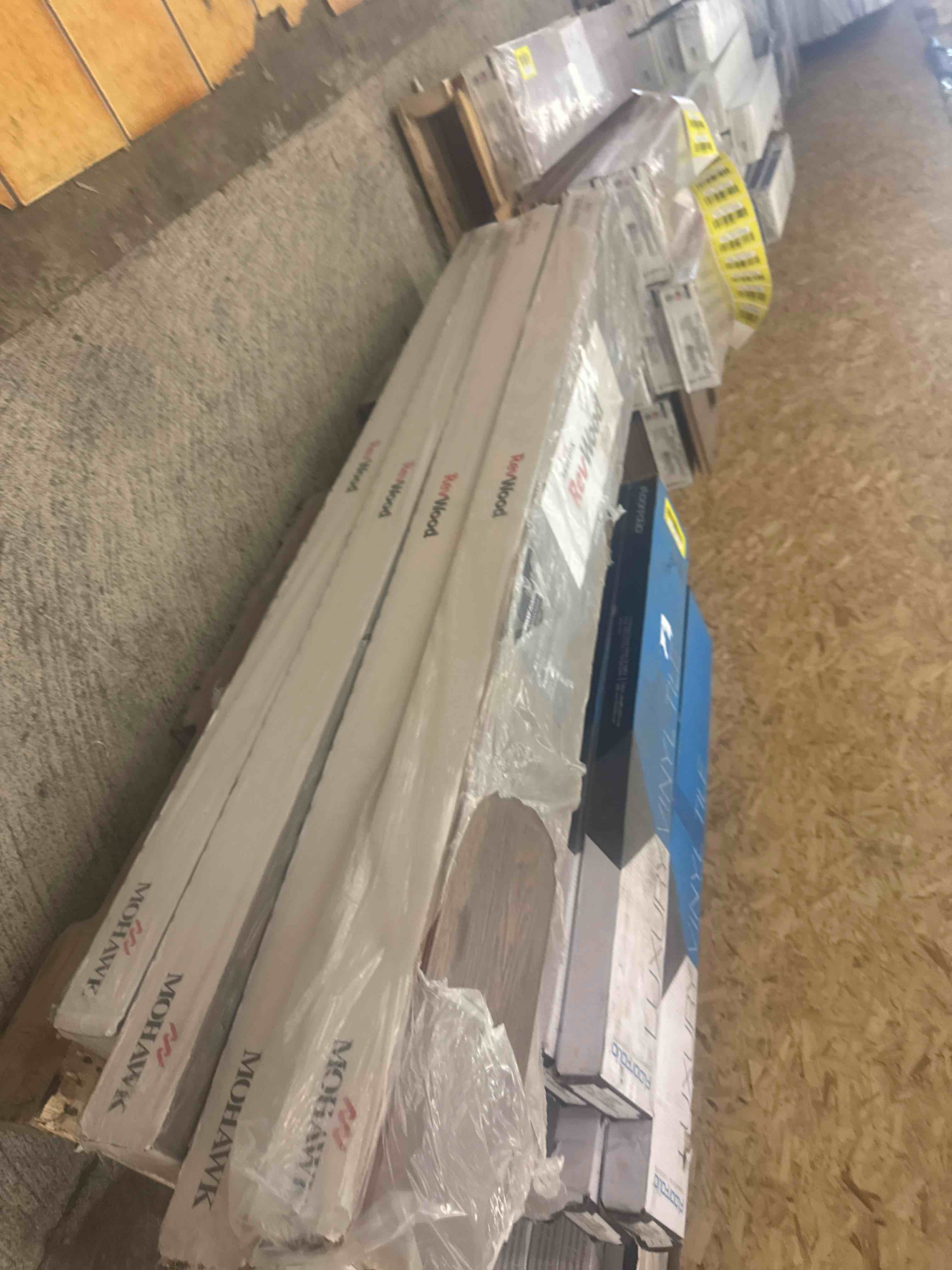 https://s3.amazonaws.com/lotting-images-prod/phillipi/YEL5873899_1736359133127.jpeg