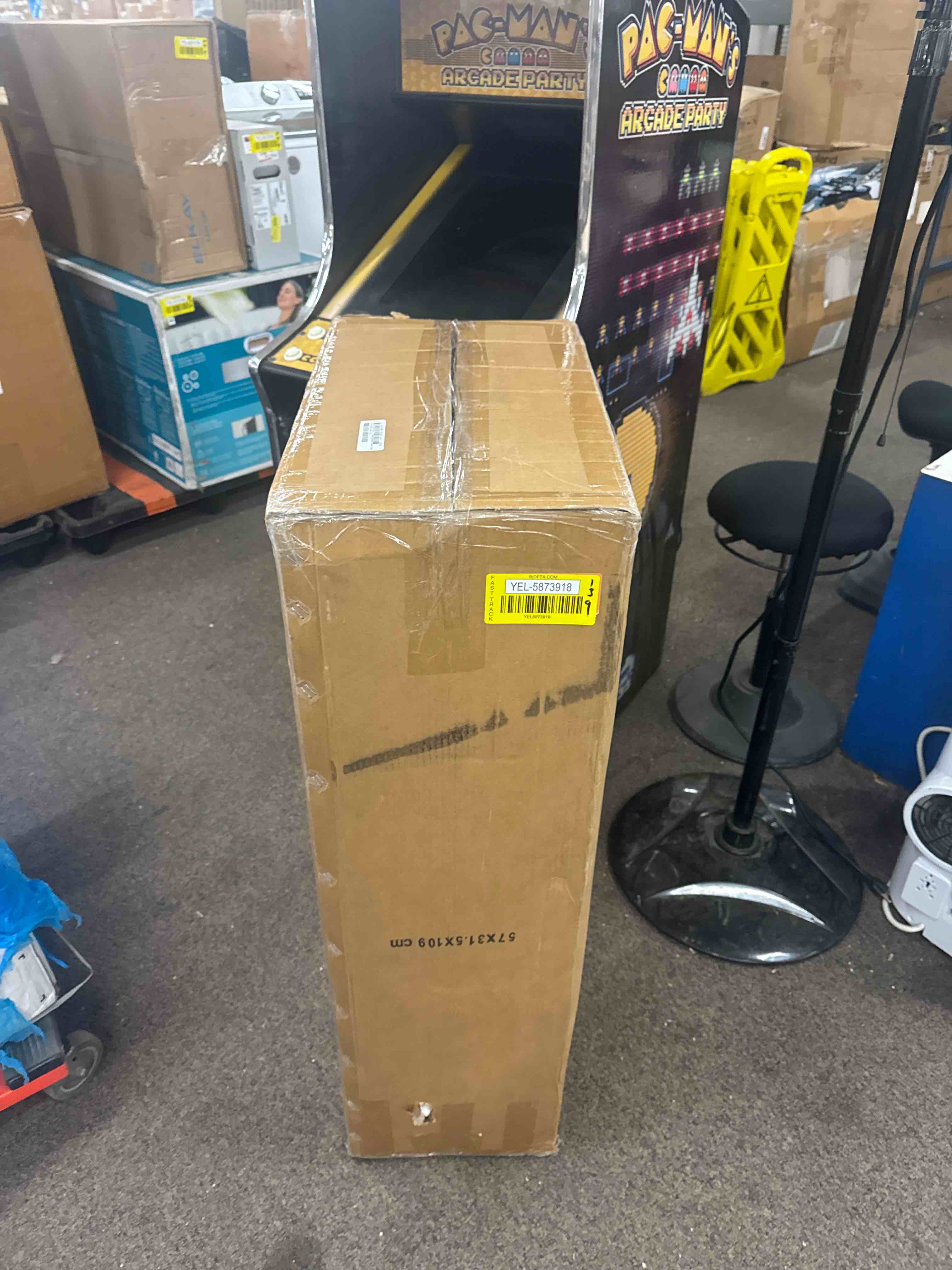 https://s3.amazonaws.com/lotting-images-prod/phillipi/YEL5873918_1737653061549.jpeg