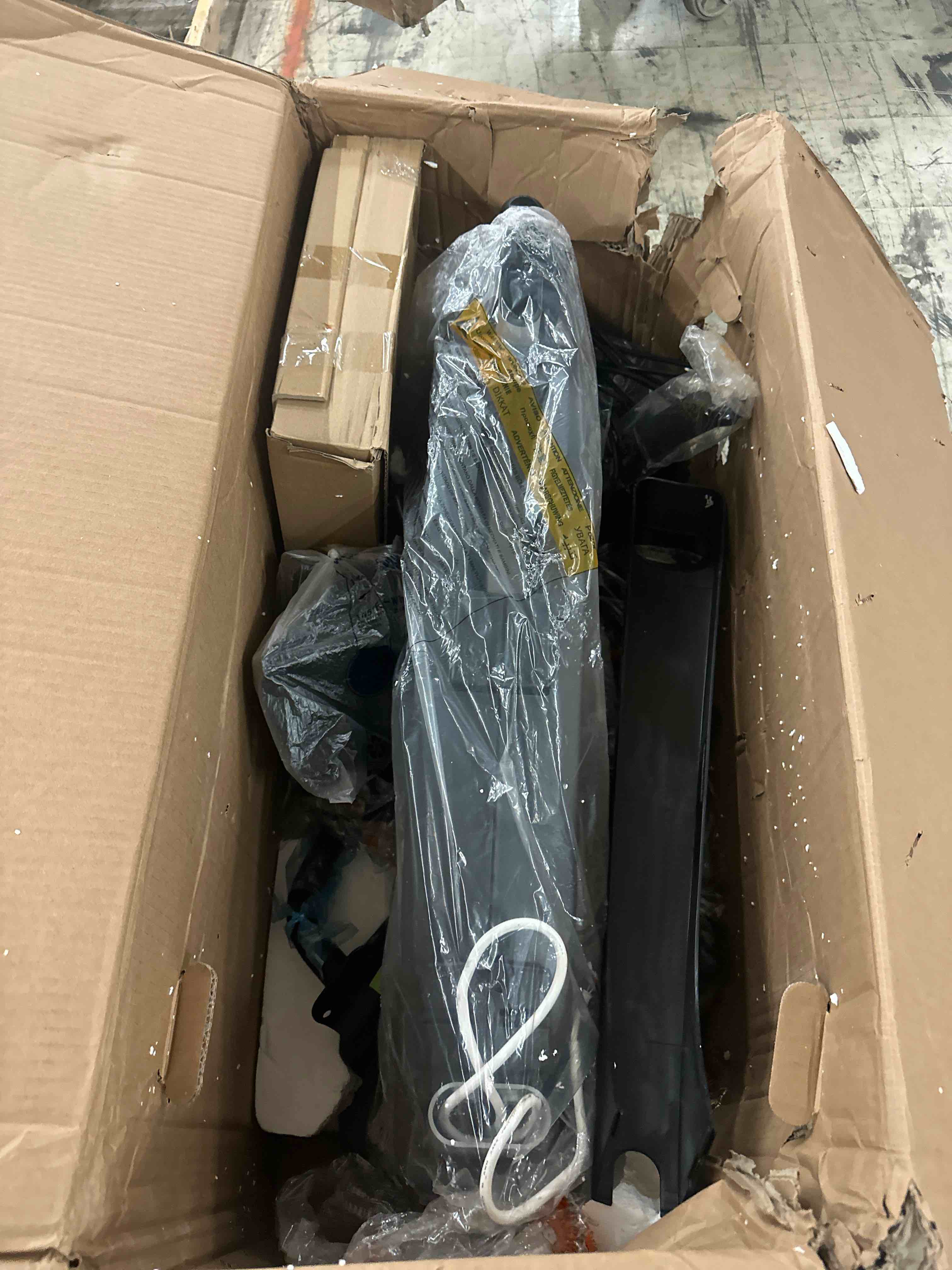 https://s3.amazonaws.com/lotting-images-prod/phillipi/YEL5874081_1741290752028.jpeg