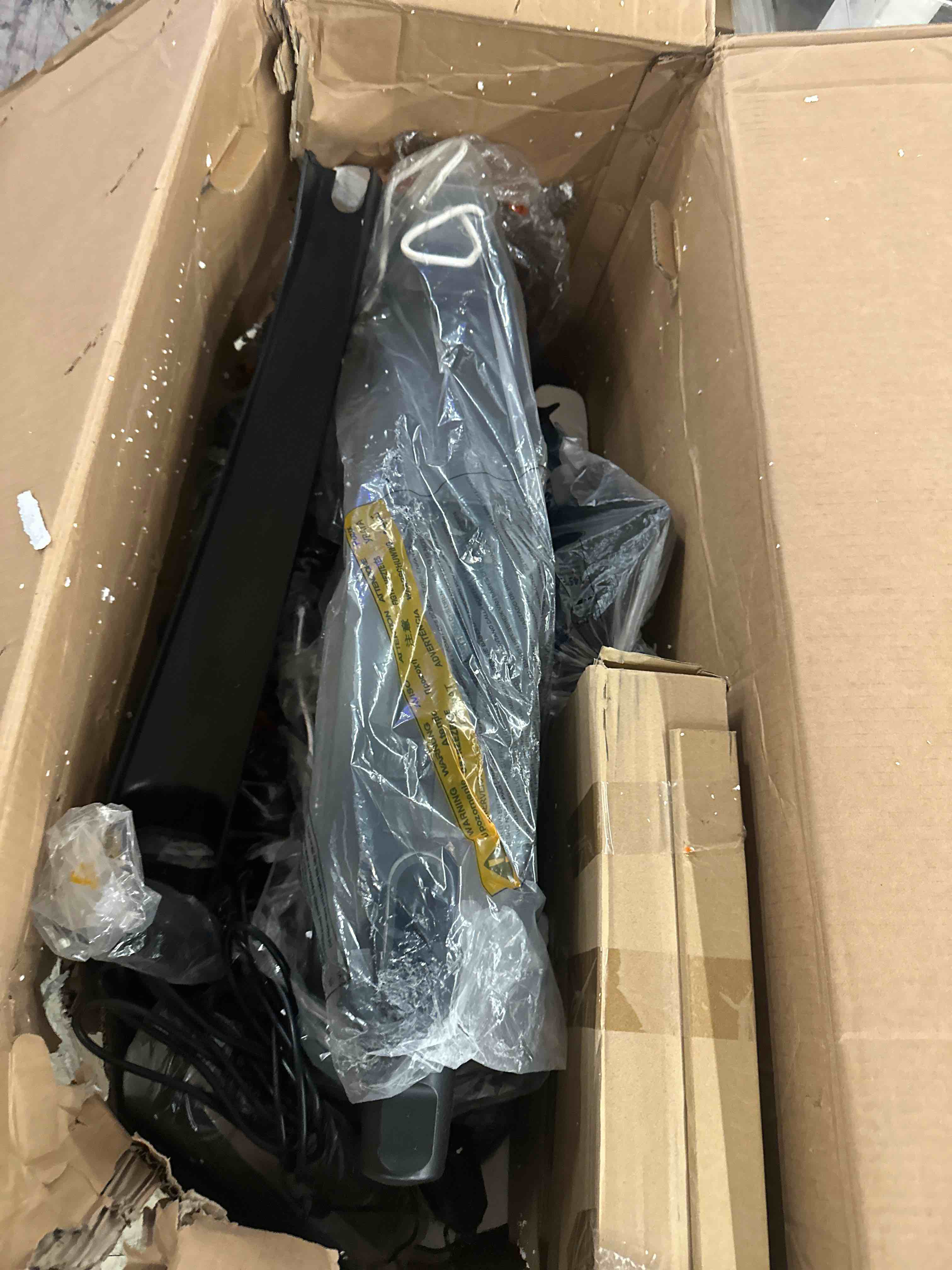 https://s3.amazonaws.com/lotting-images-prod/phillipi/YEL5874081_1741290754935.jpeg