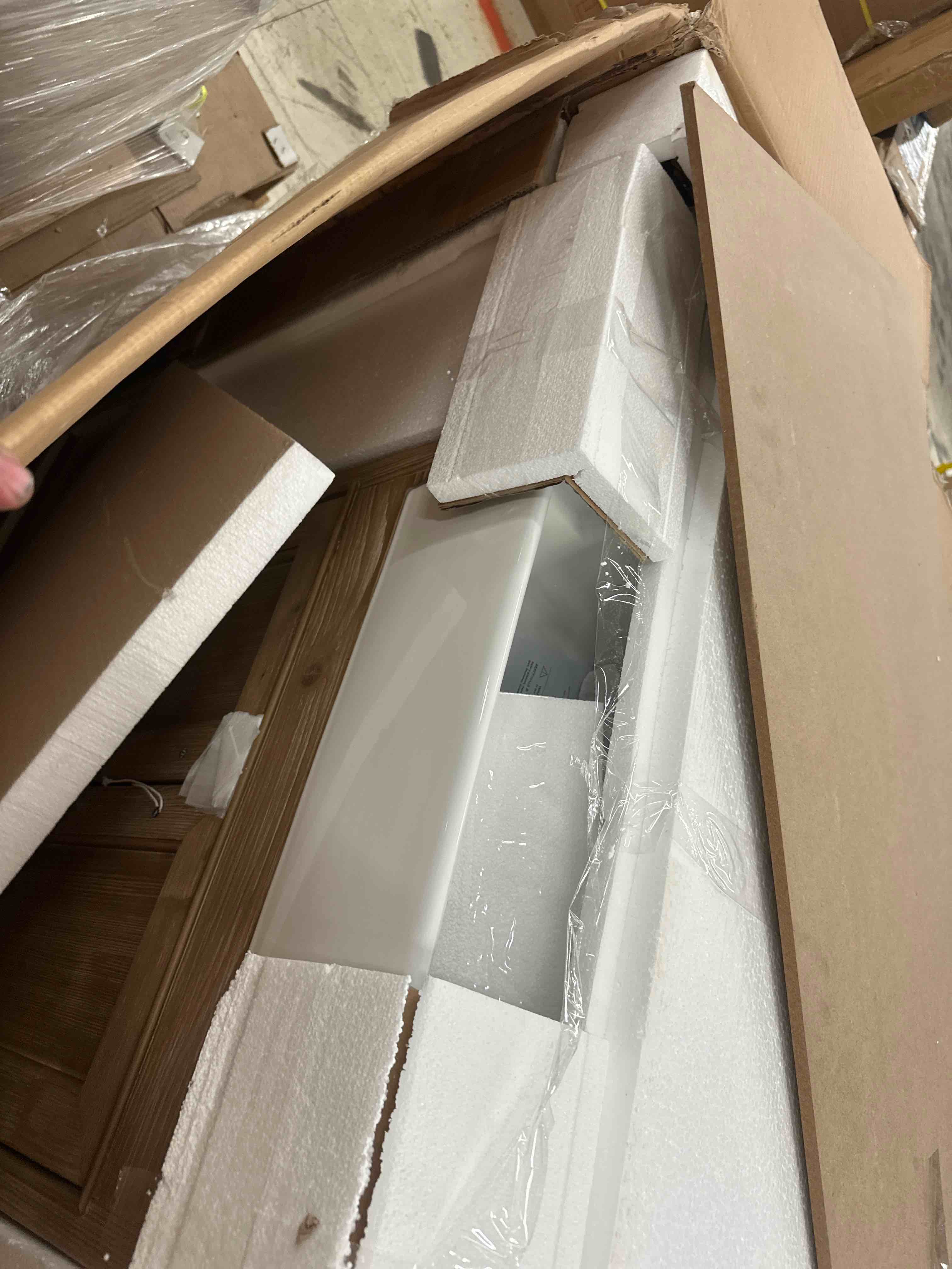 https://s3.amazonaws.com/lotting-images-prod/phillipi/YEL5874227_1743105695374.jpeg