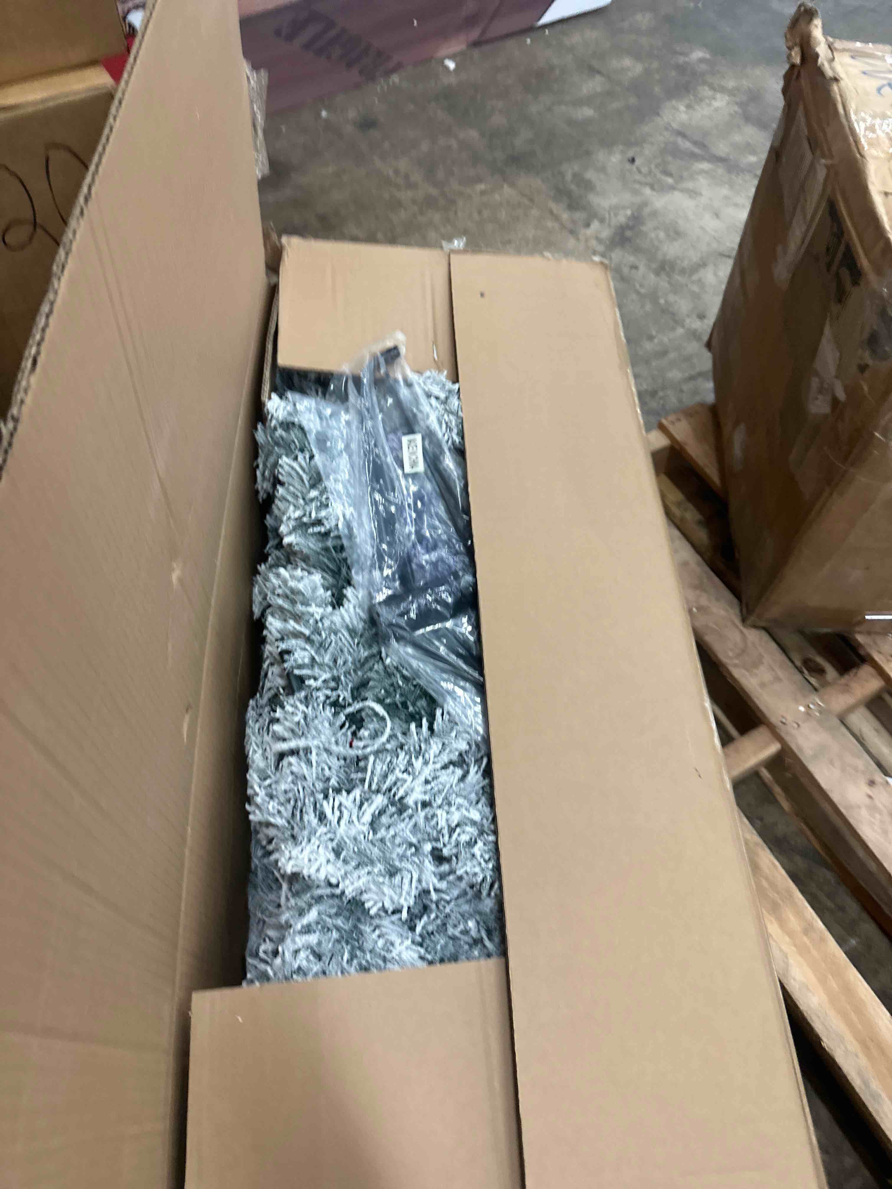 https://s3.amazonaws.com/lotting-images-prod/phillipi/YEL5874381_1743702938757.jpeg