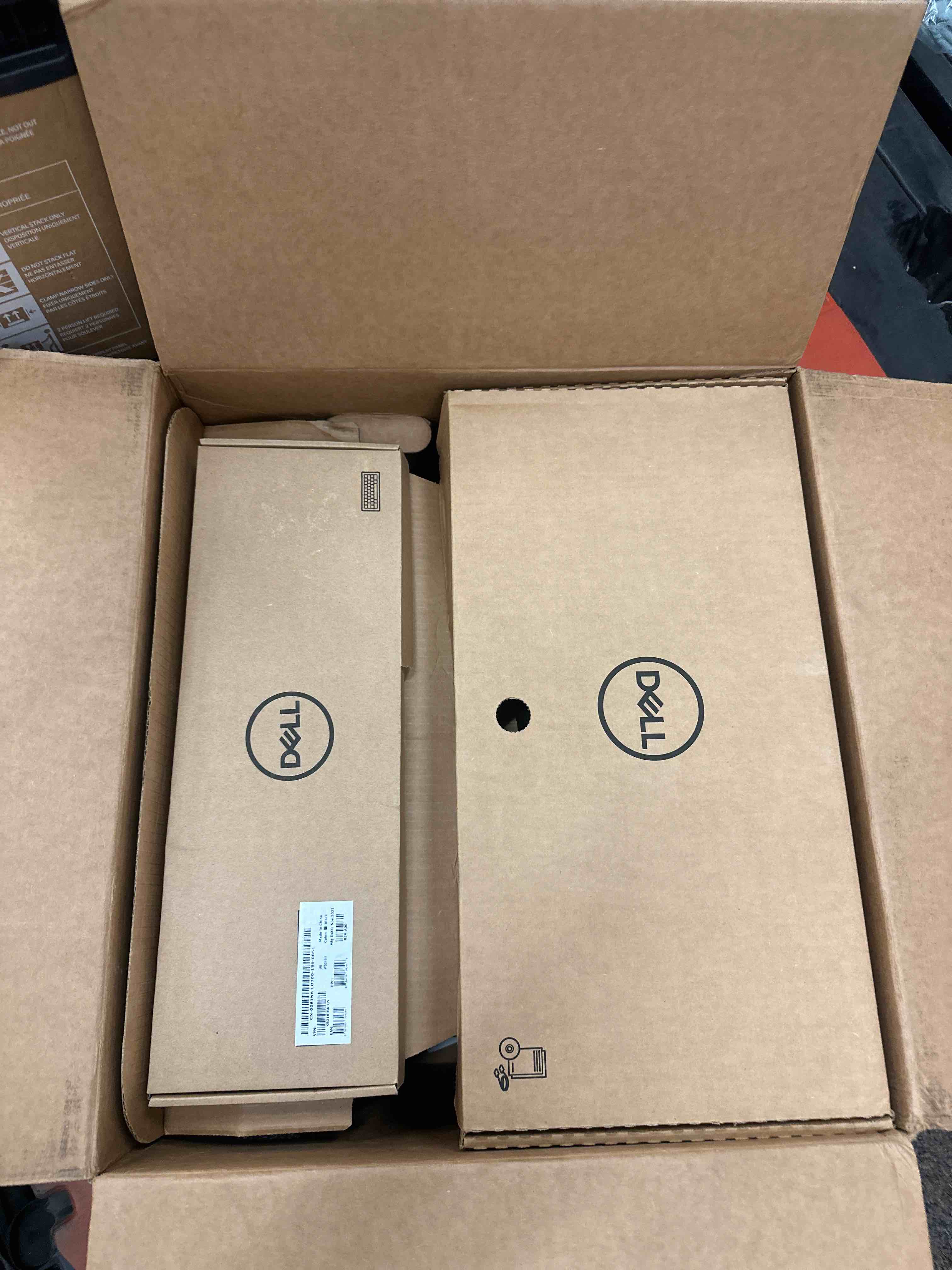 https://s3.amazonaws.com/lotting-images-prod/phillipi/YEL5874384_1743690385624.jpeg