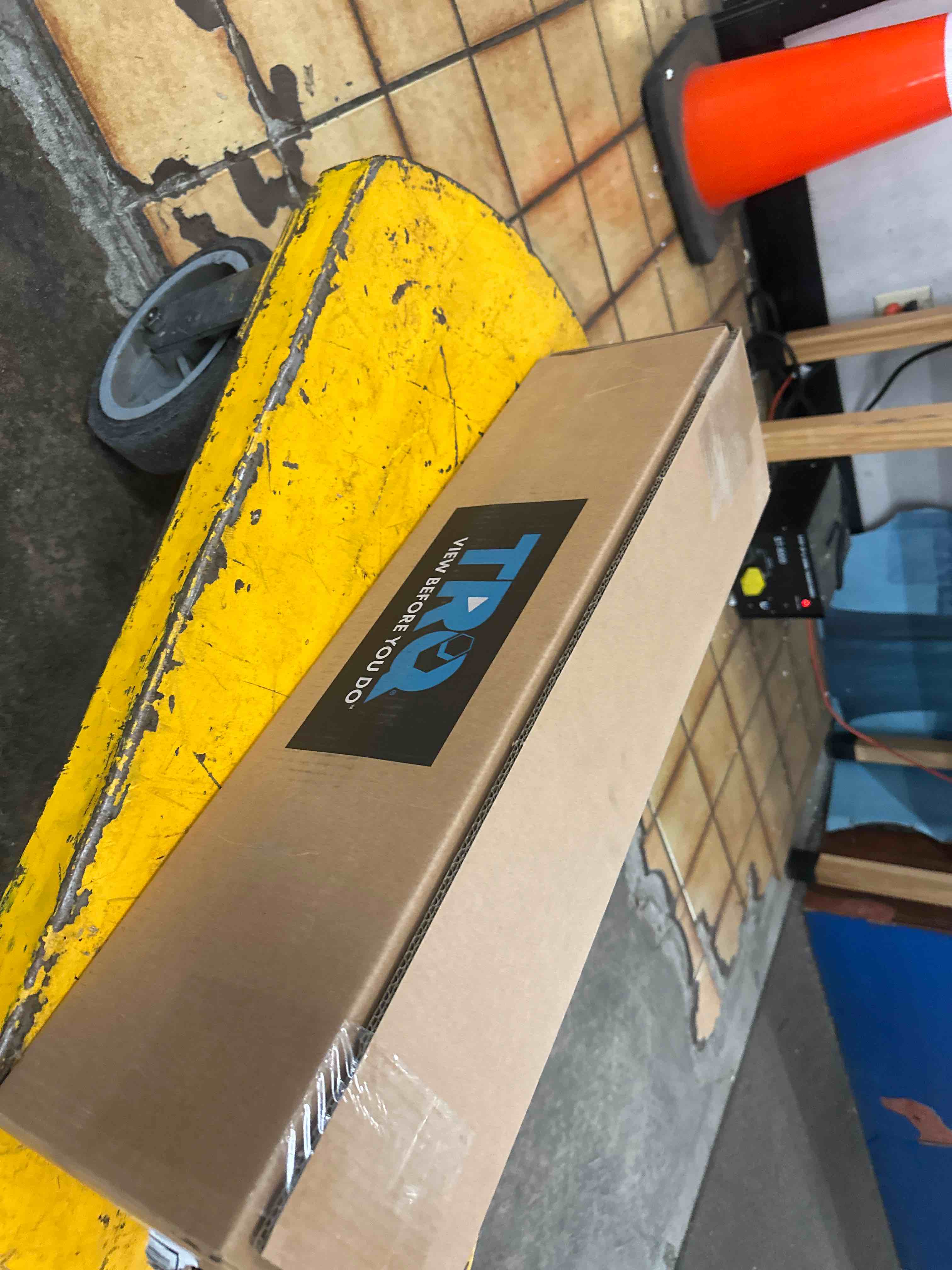 https://s3.amazonaws.com/lotting-images-prod/phillipi/YEL5874402_1743702760387.jpeg