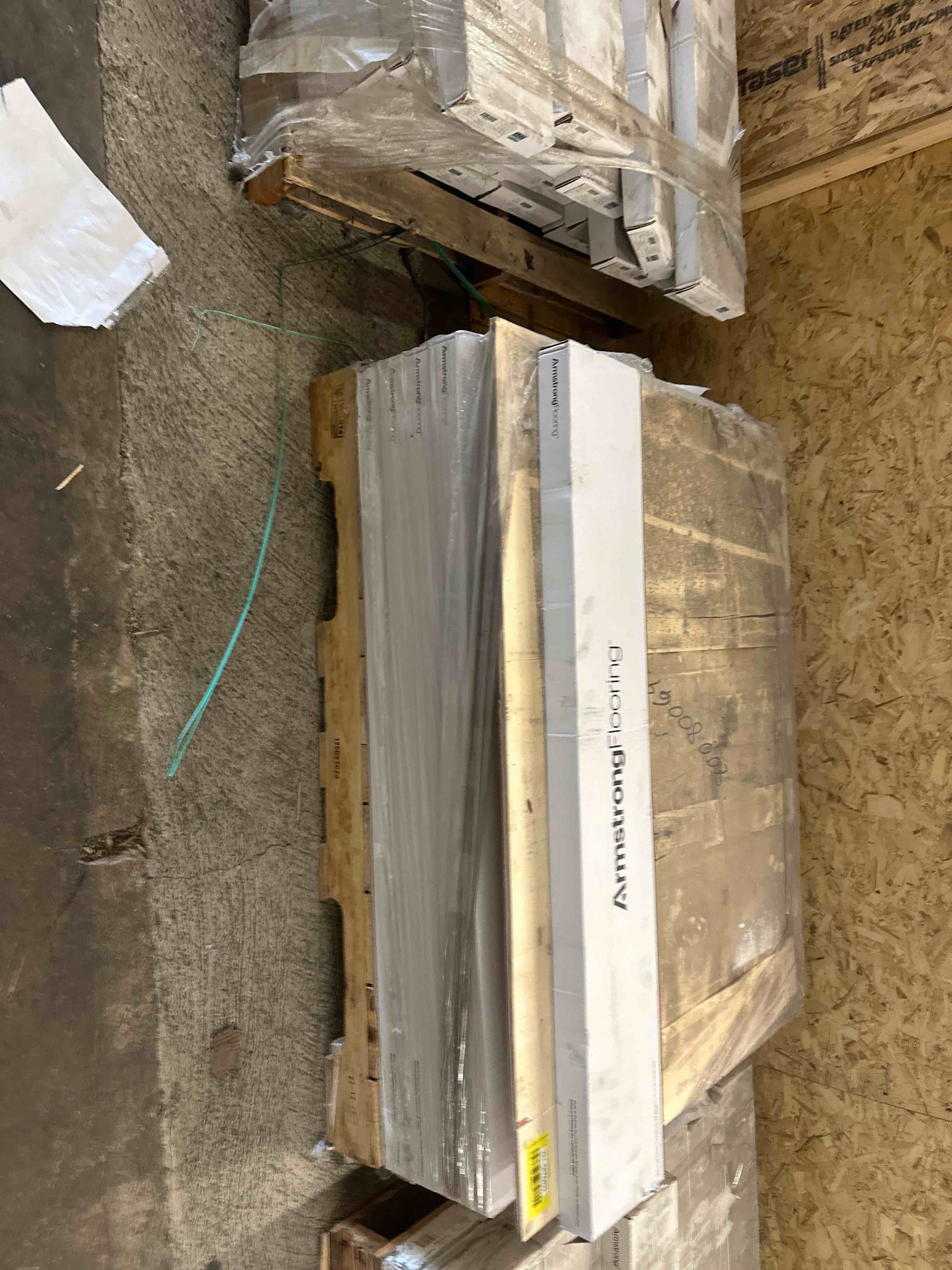 https://s3.amazonaws.com/lotting-images-prod/phillipi/YEL5874403_1744213755336.jpeg