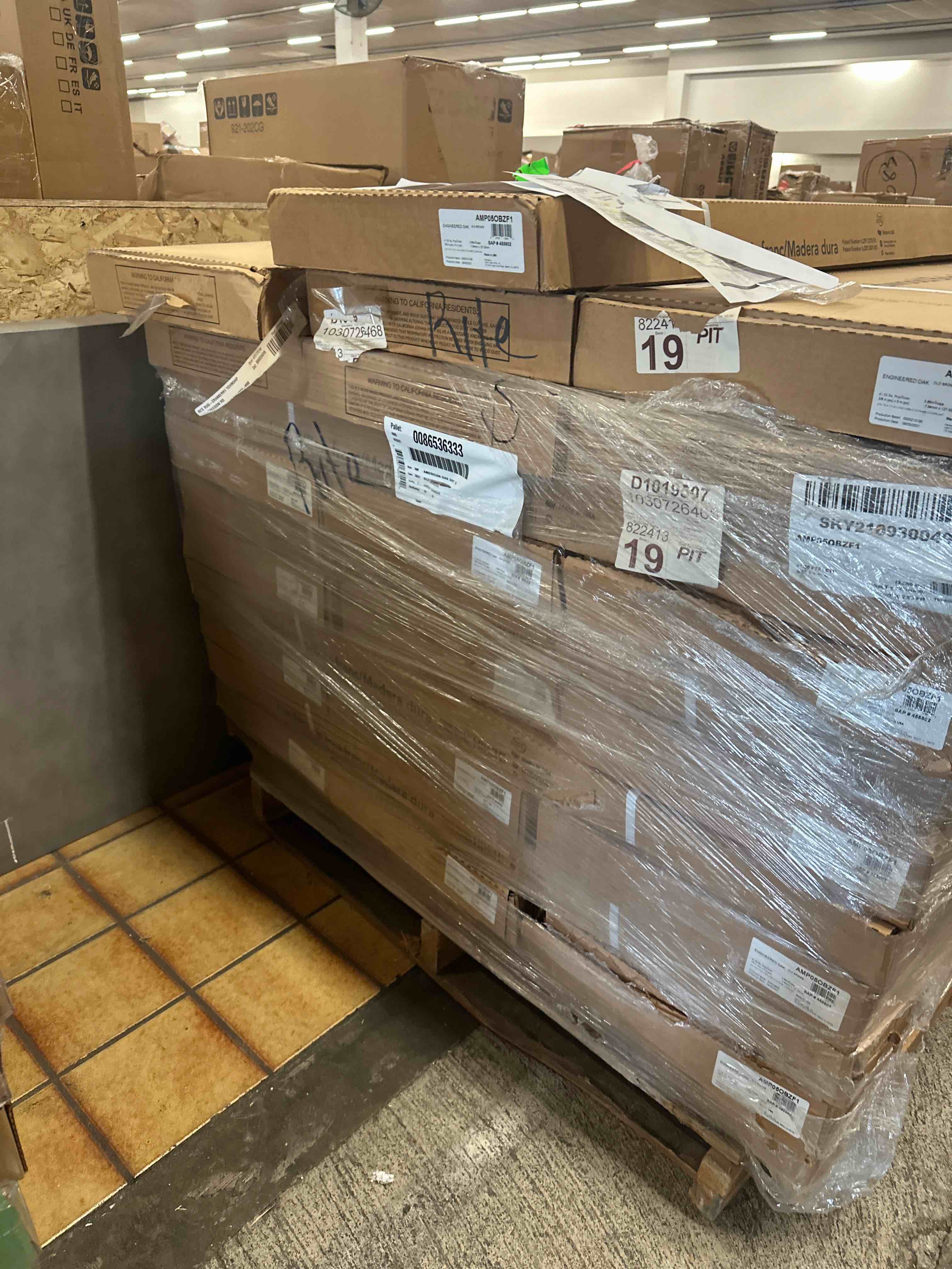 https://s3.amazonaws.com/lotting-images-prod/phillipi/YEL5874408_1744211851072.jpeg