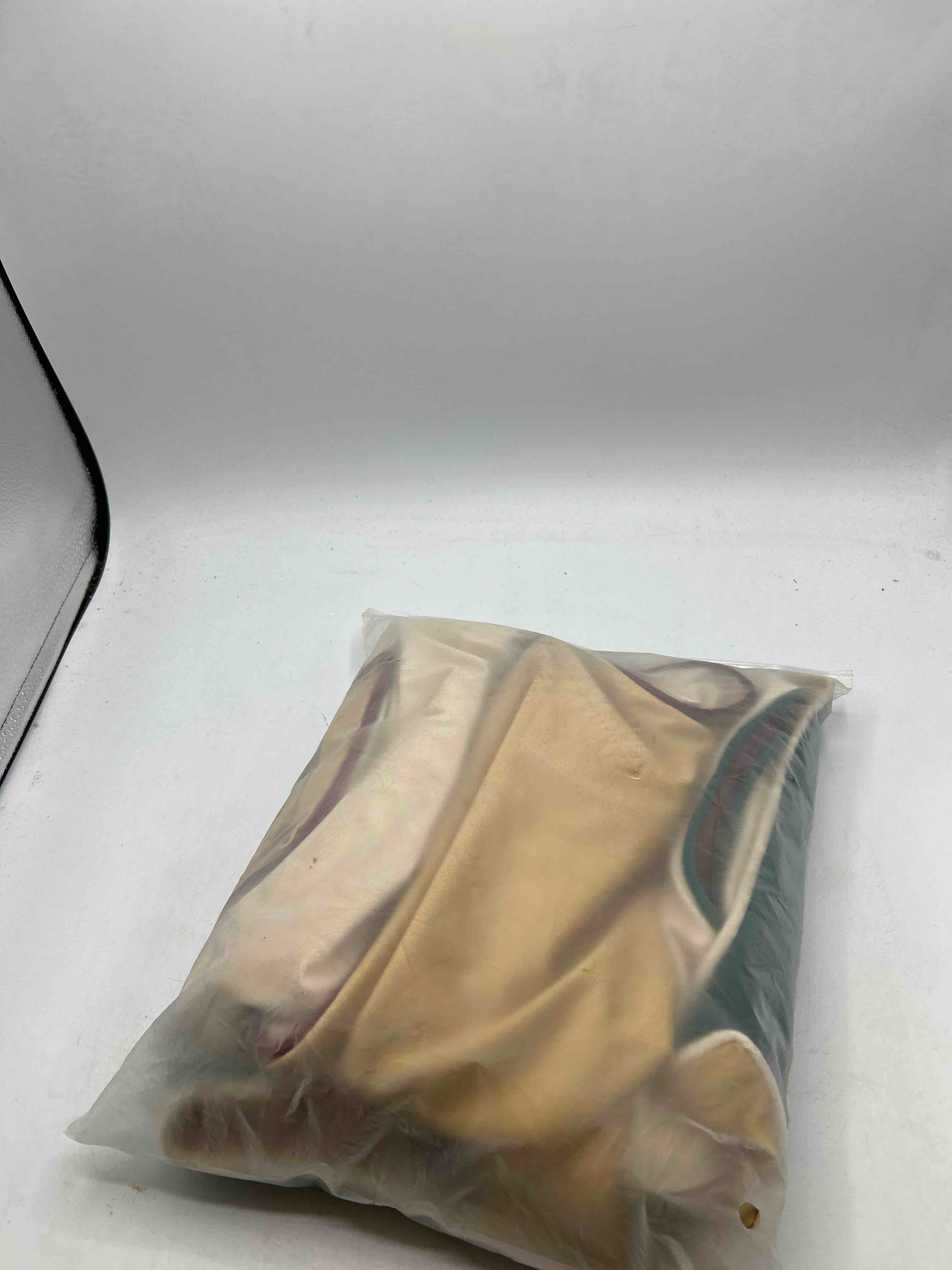https://s3.amazonaws.com/lotting-images-prod/phillipi/YEL5912822_1715359862563.jpeg
