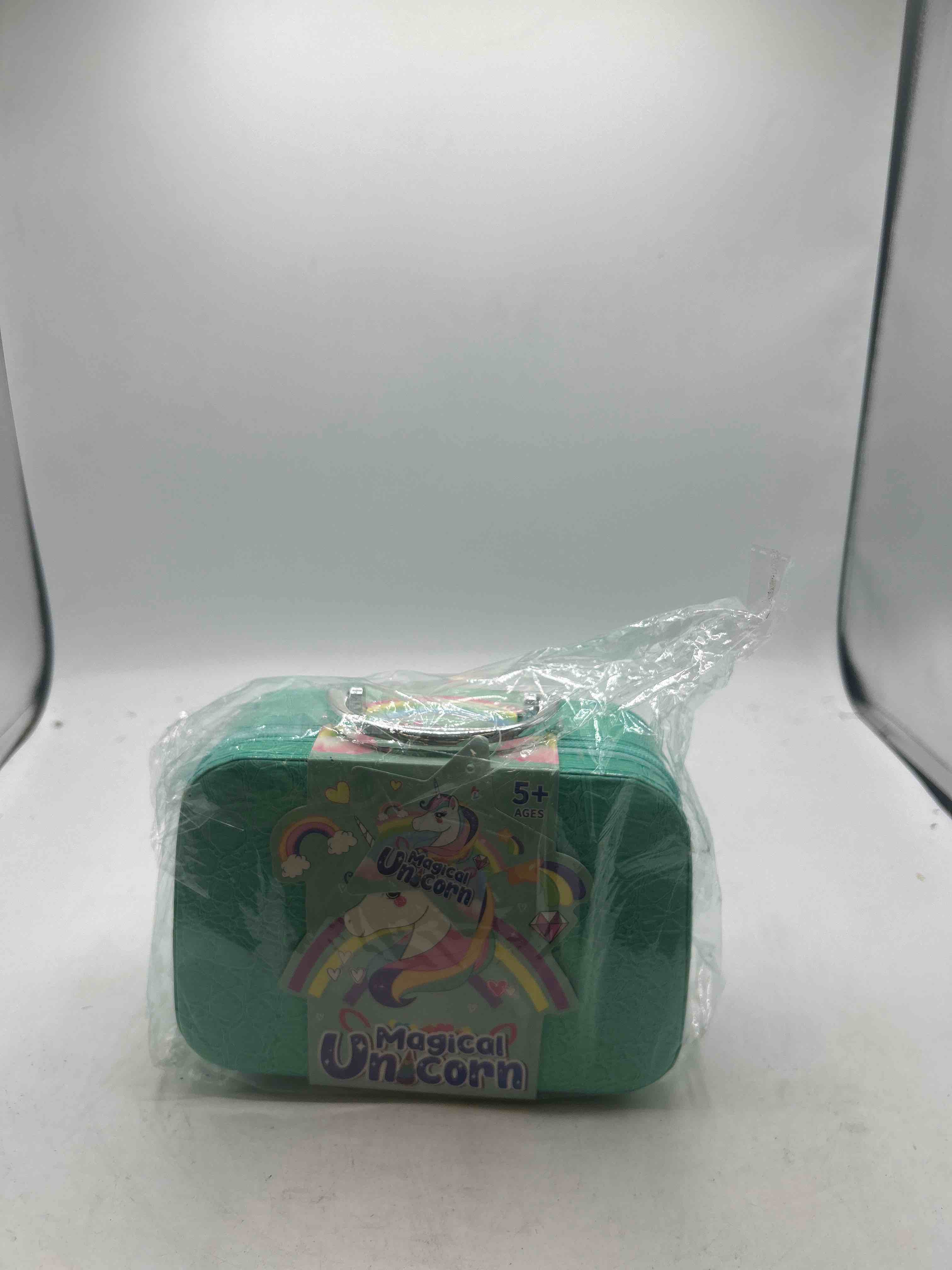 https://s3.amazonaws.com/lotting-images-prod/phillipi/YEL5913108_1715870583899.jpeg