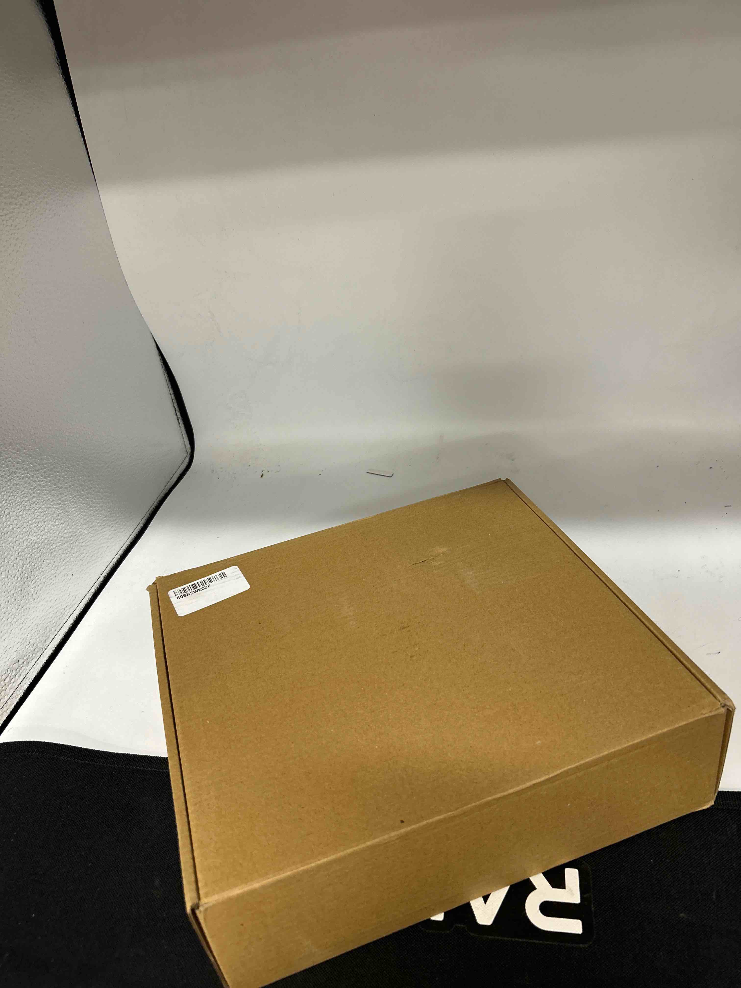 https://s3.amazonaws.com/lotting-images-prod/phillipi/YEL5914729_1719247681399.jpeg