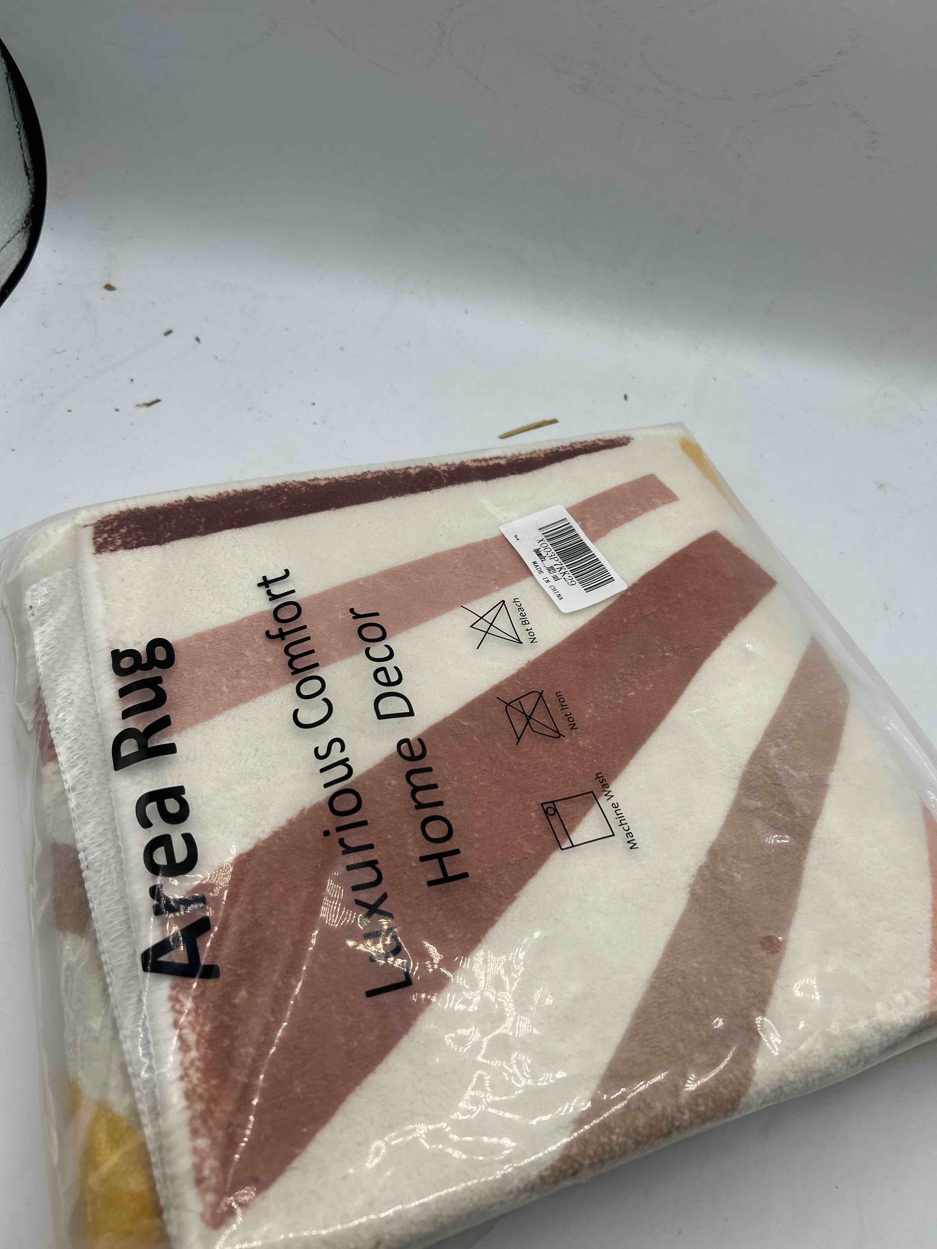 https://s3.amazonaws.com/lotting-images-prod/phillipi/YEL5915202_1713453657516.jpeg