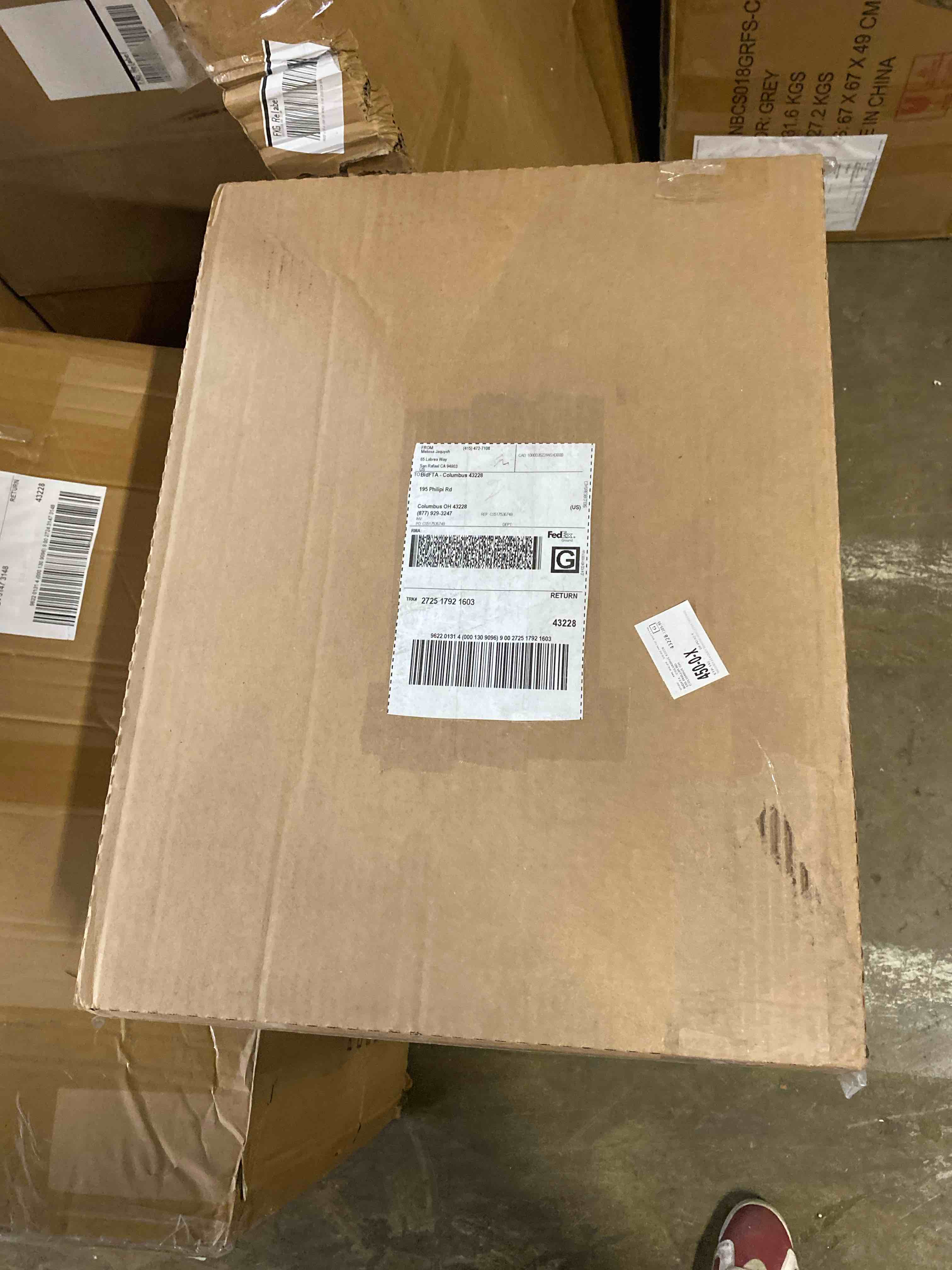 https://s3.amazonaws.com/lotting-images-prod/phillipi/YEL5916727_1714671376792.jpeg