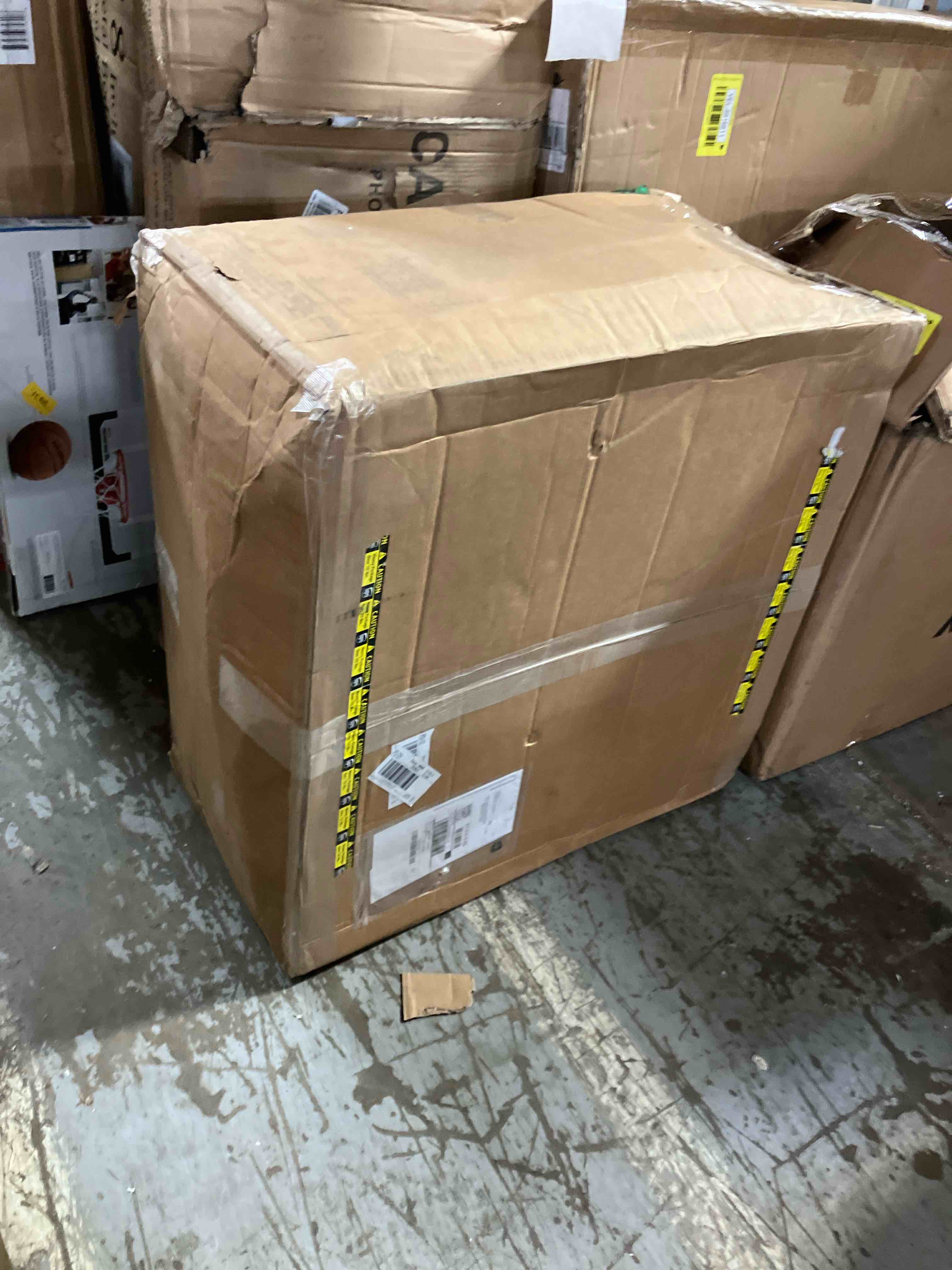 https://s3.amazonaws.com/lotting-images-prod/phillipi/YEL5916814_1714753665522.jpeg