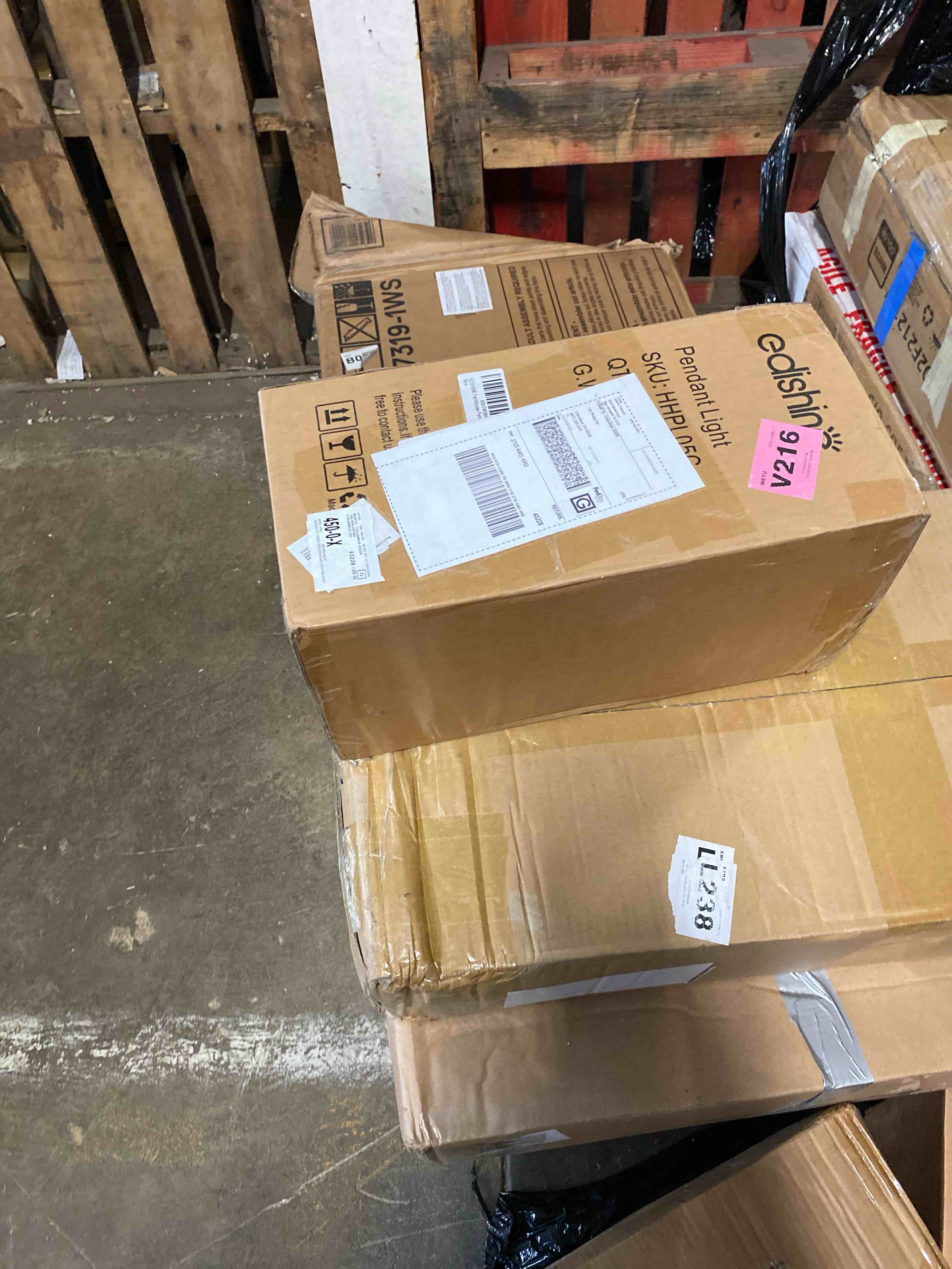 https://s3.amazonaws.com/lotting-images-prod/phillipi/YEL5916925_1714674261527.jpeg
