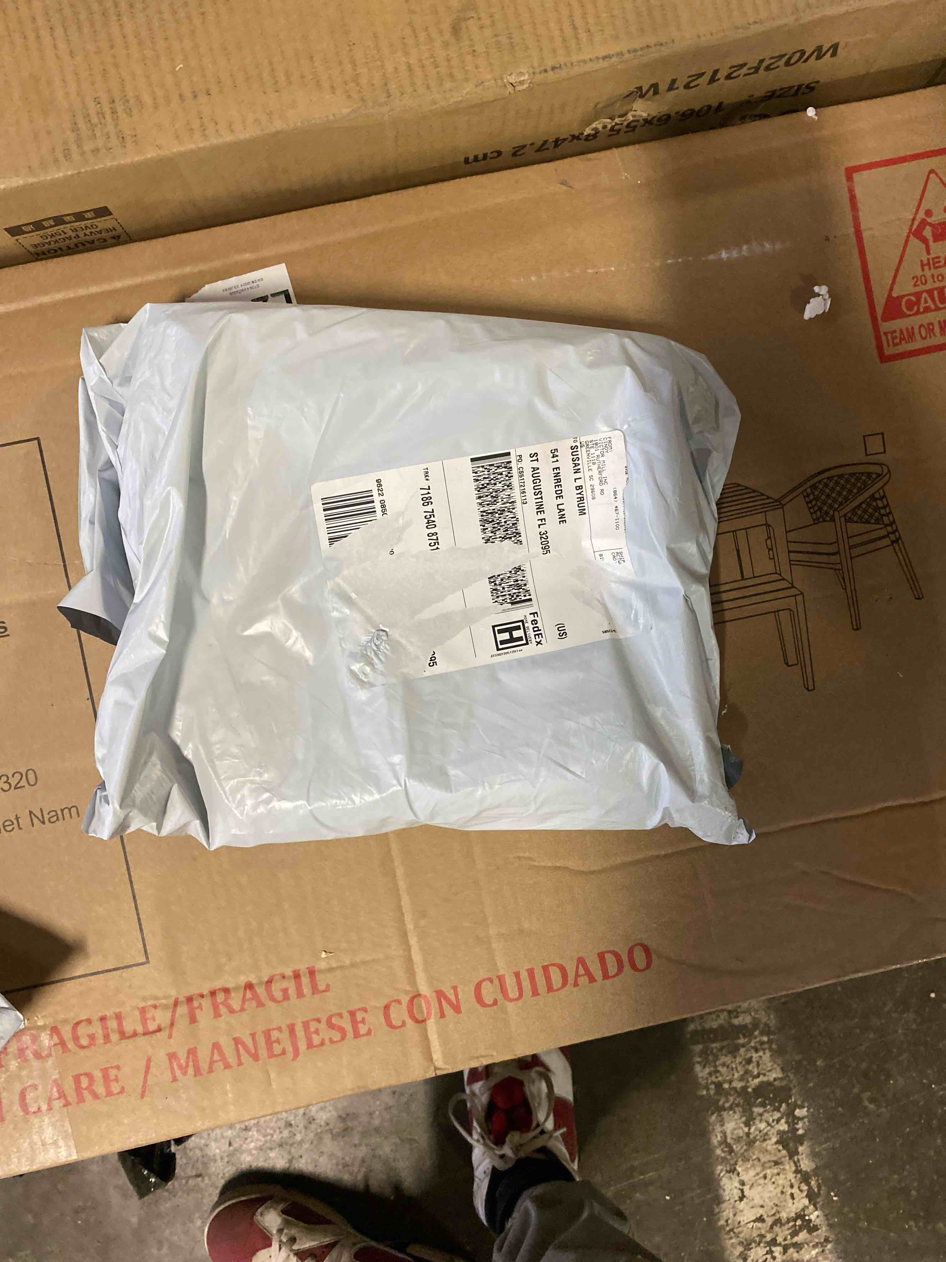 https://s3.amazonaws.com/lotting-images-prod/phillipi/YEL5916934_1714677383131.jpeg