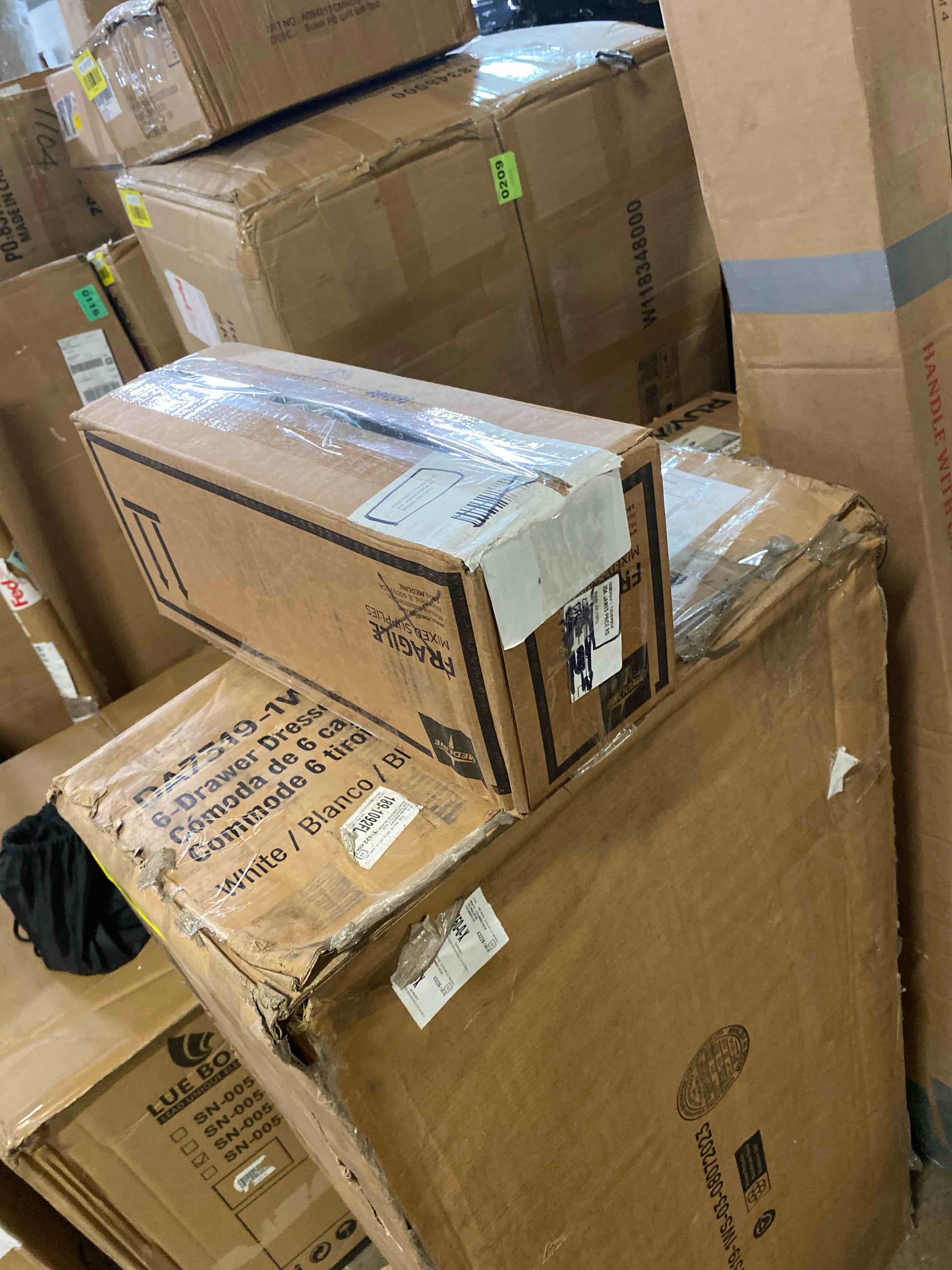 https://s3.amazonaws.com/lotting-images-prod/phillipi/YEL5916938_1714678406652.jpeg
