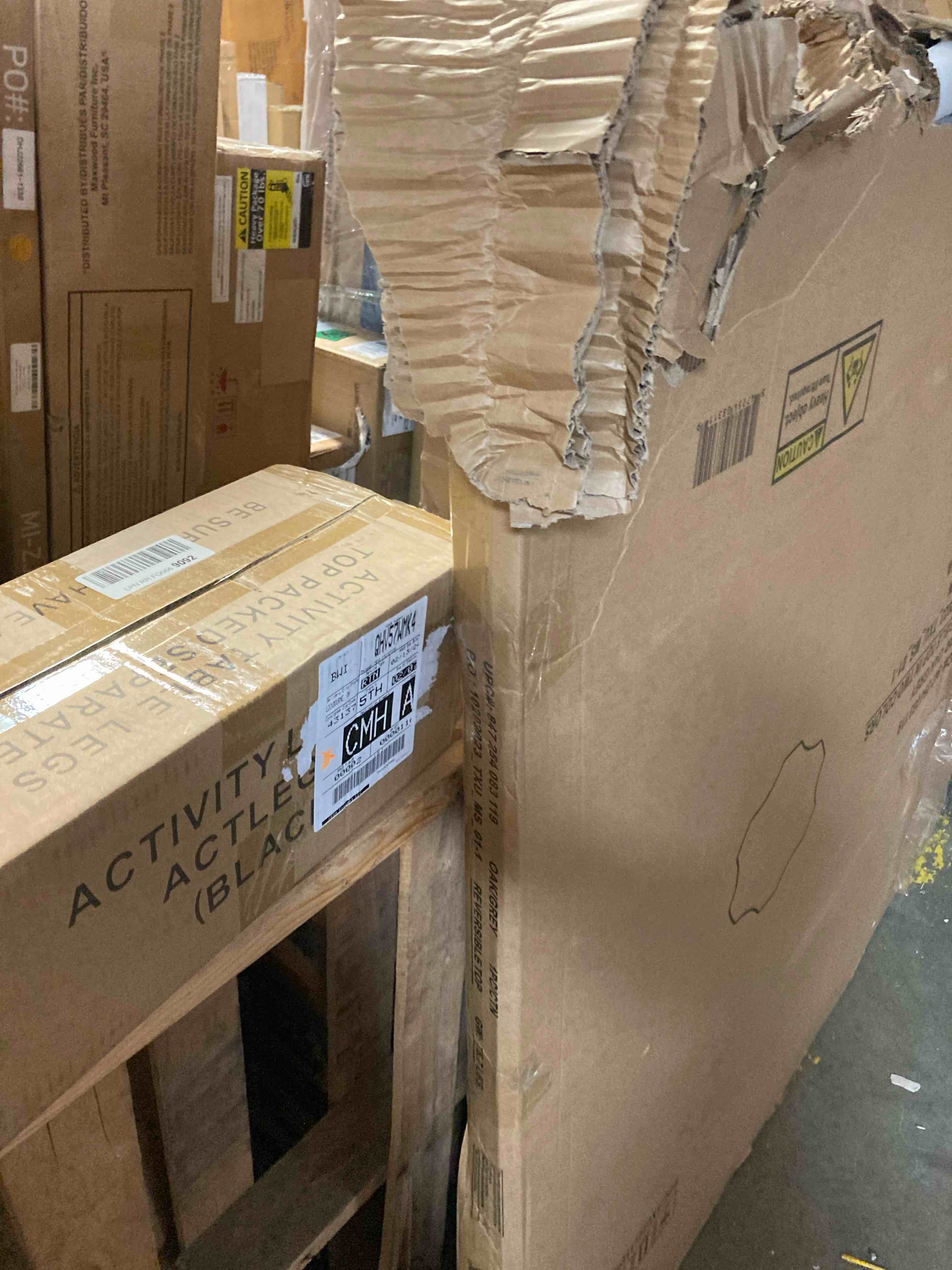 https://s3.amazonaws.com/lotting-images-prod/phillipi/YEL5917282_1715356415833.jpeg