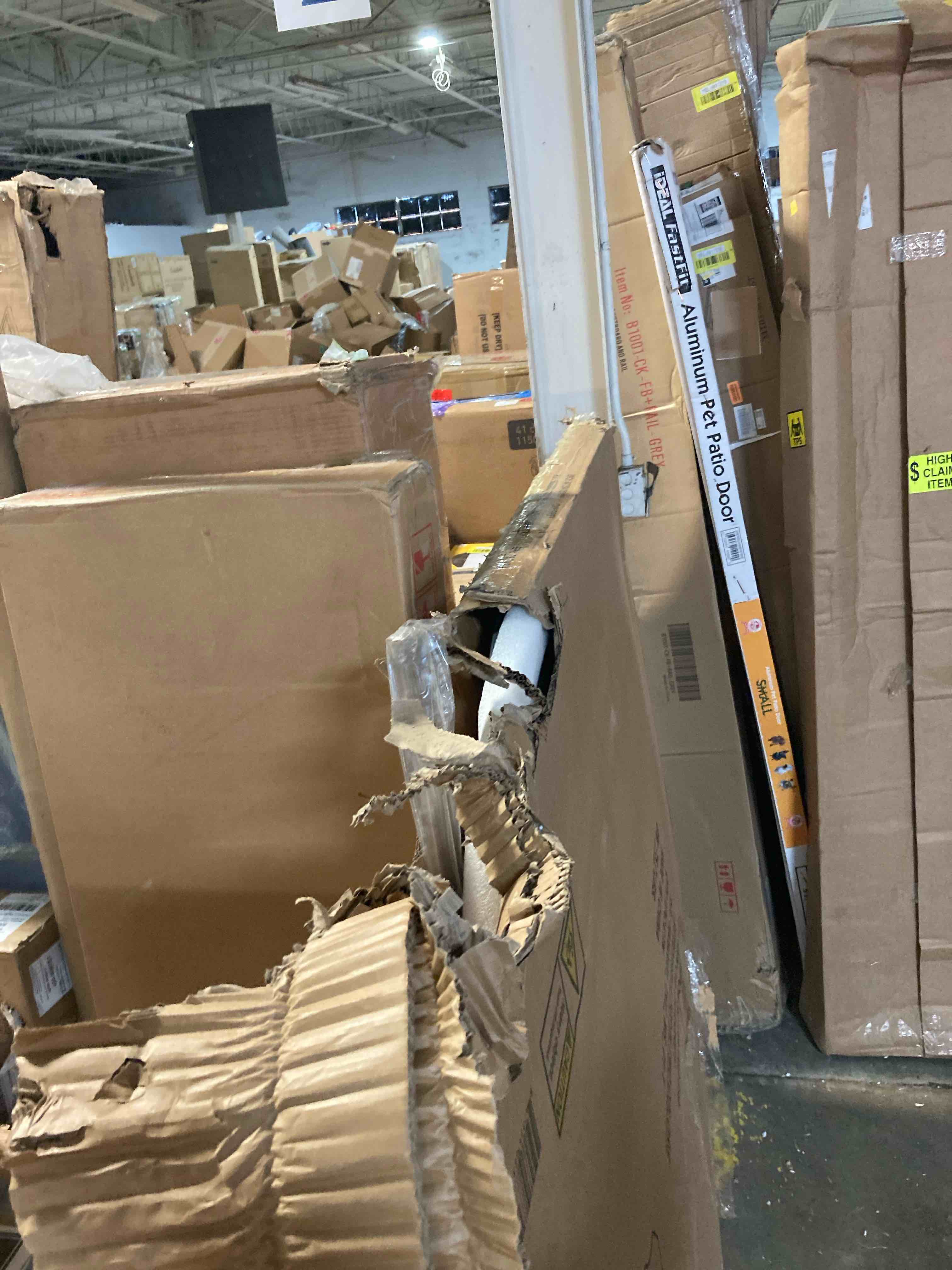 https://s3.amazonaws.com/lotting-images-prod/phillipi/YEL5917282_1715356417823.jpeg