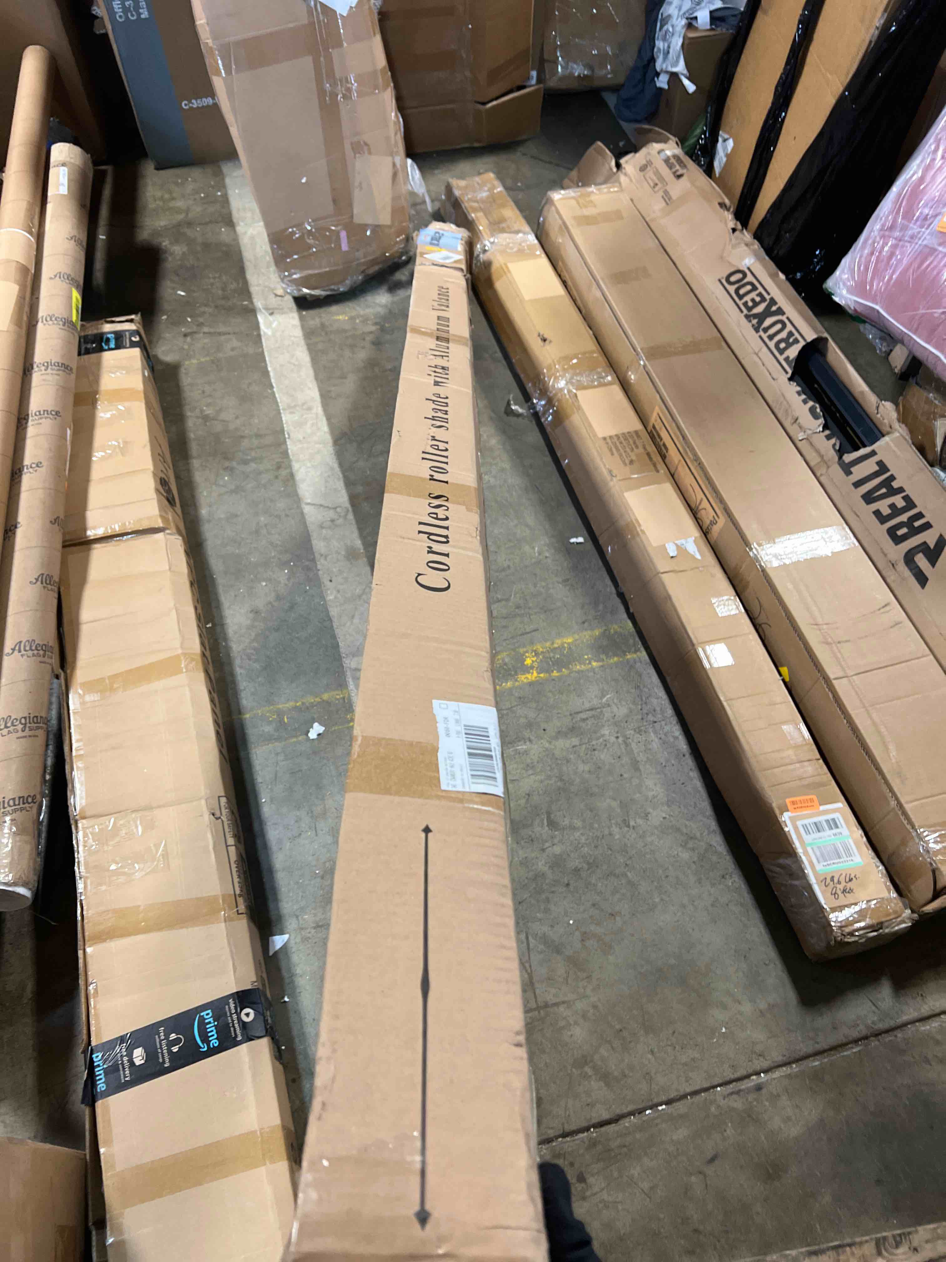 https://s3.amazonaws.com/lotting-images-prod/phillipi/YEL5918029_1716993353838.jpeg